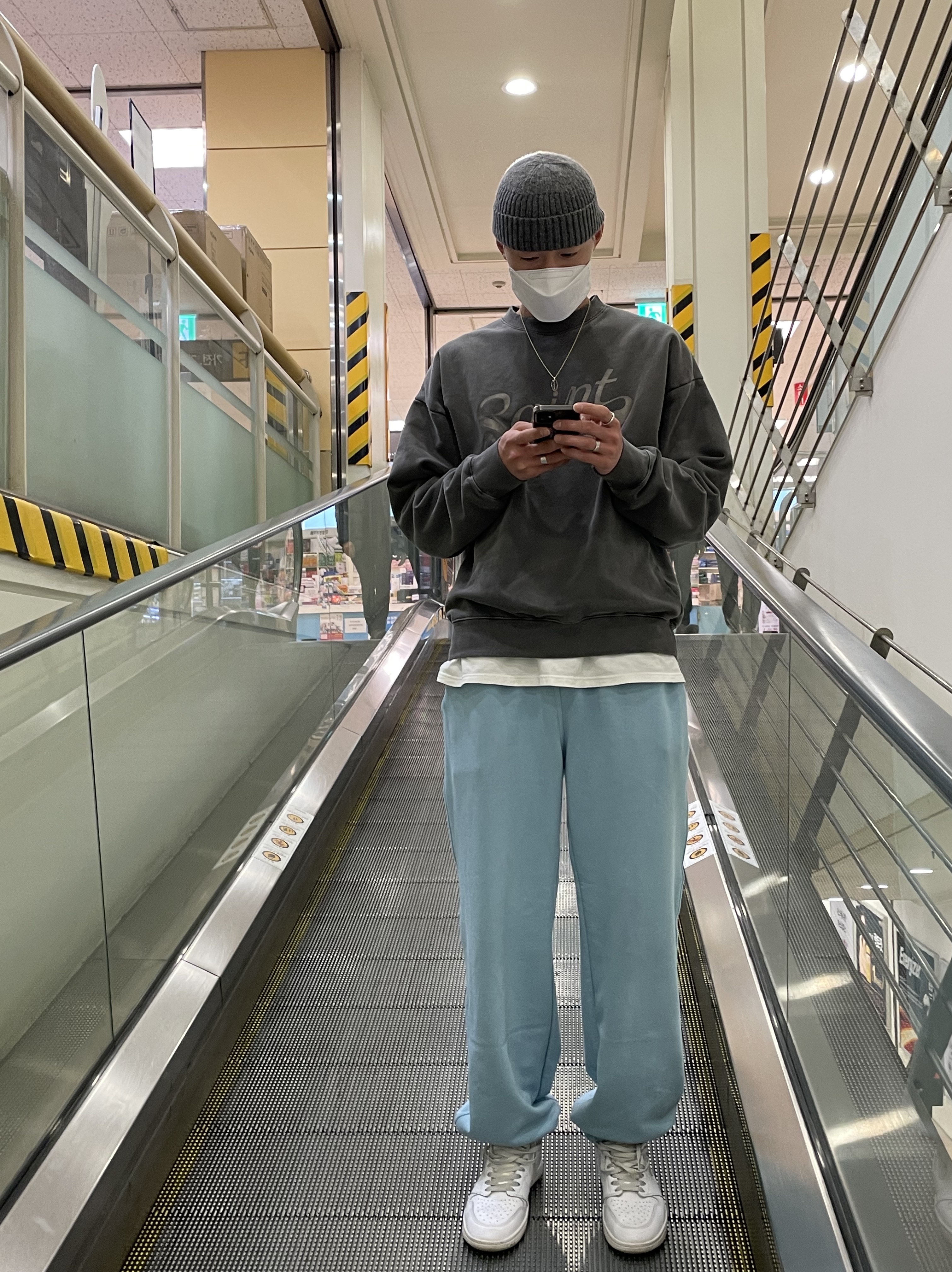 Jordan 1 High 85 Neutral Grey 착용 스타일 - 5