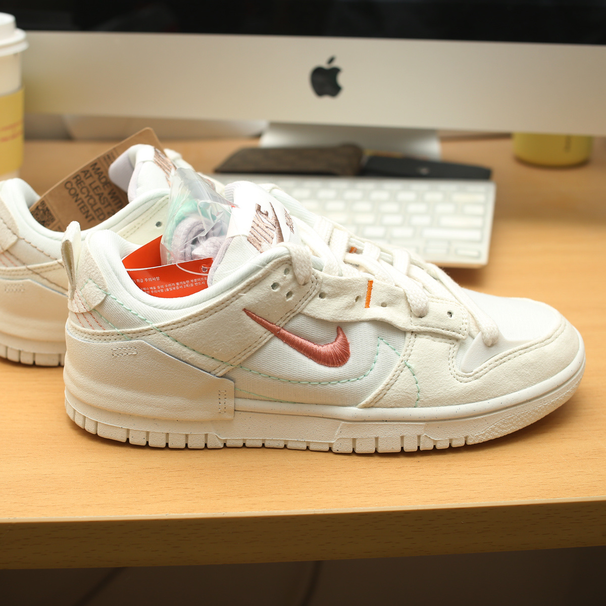 (W) Nike Dunk Low Disrupt 2 Pale Ivory Sail 착용 스타일 - 2