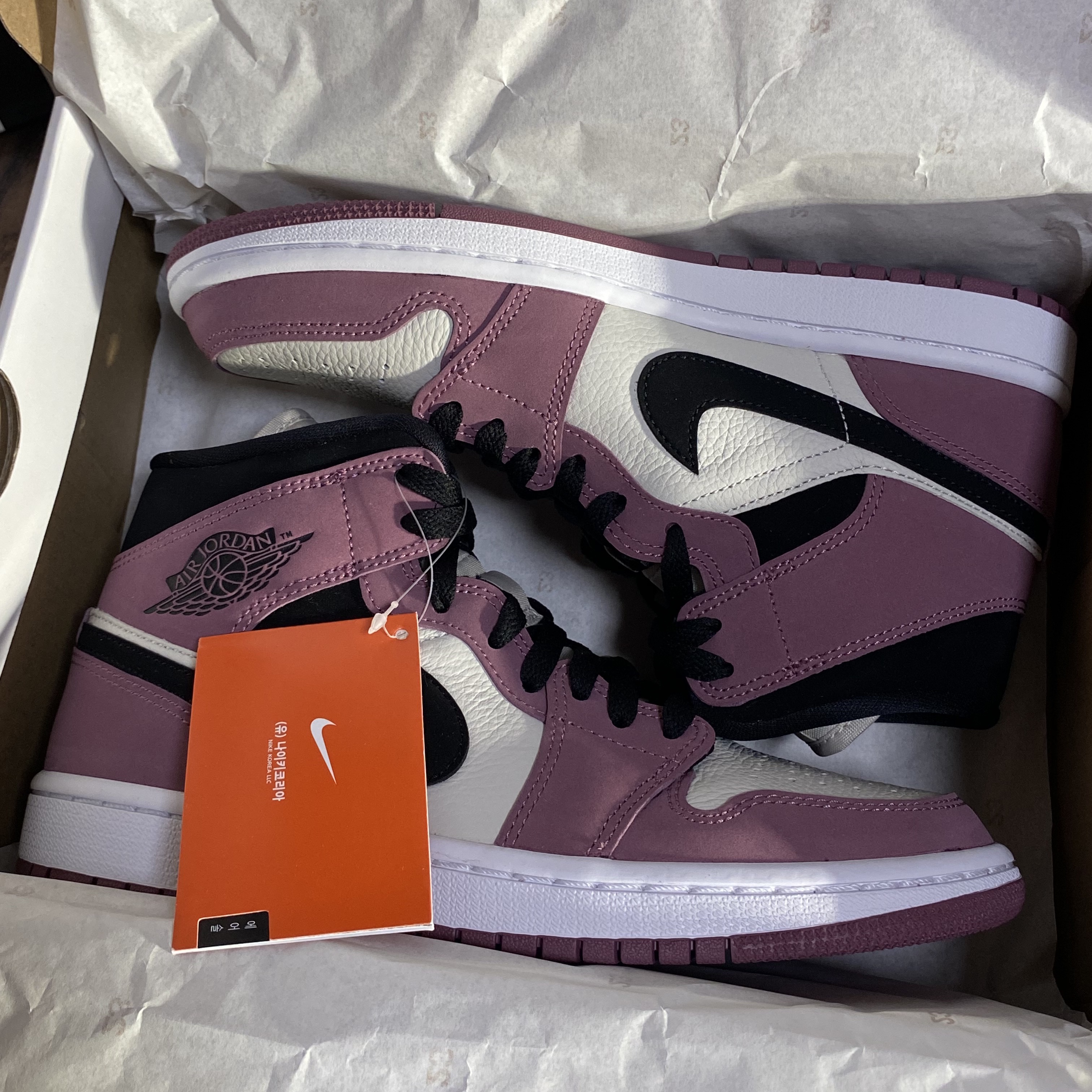 (W) Jordan 1 Mid SE Light Mulberry 착용 스타일 - 2