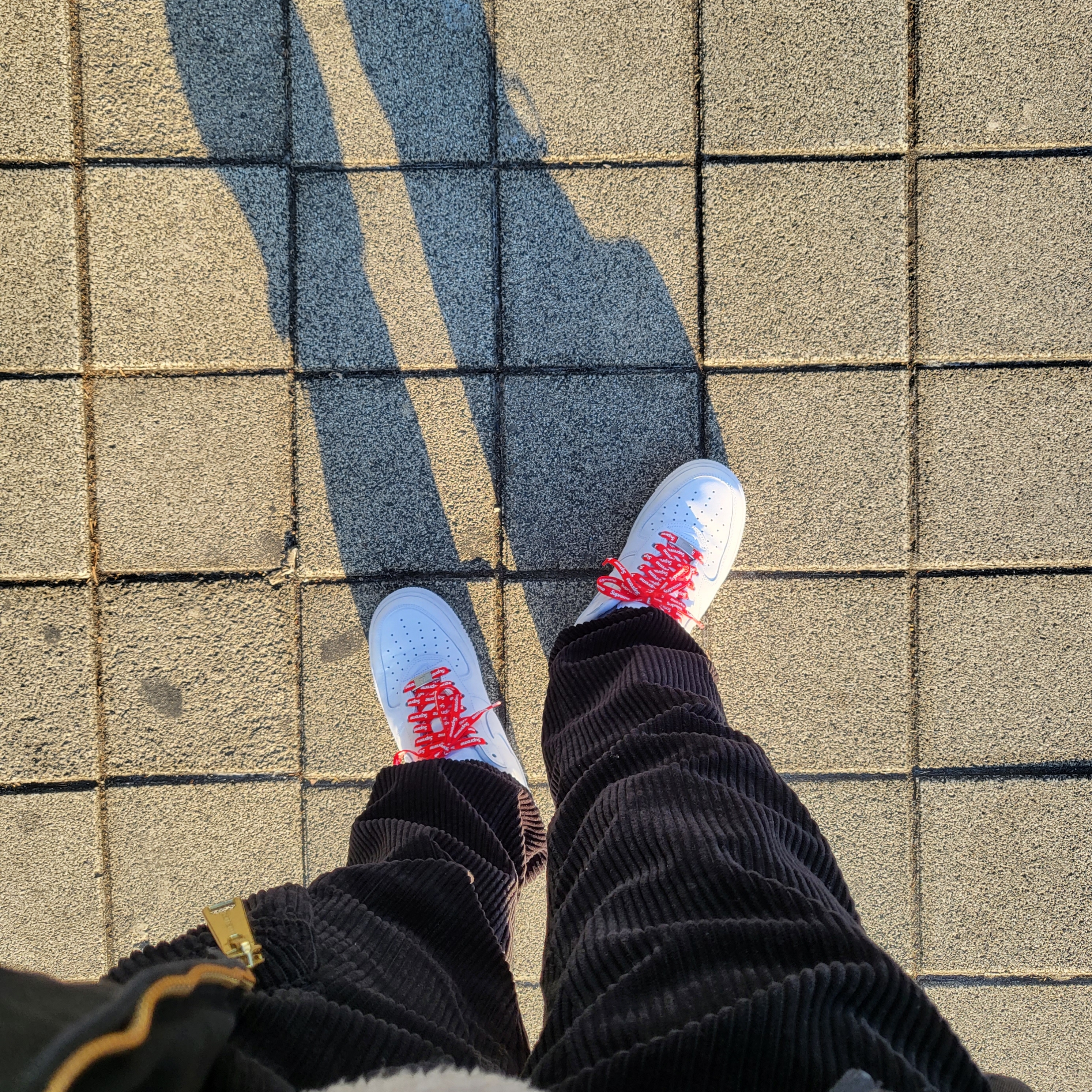 Nike x Supreme Air Force 1 Low White 착용 스타일