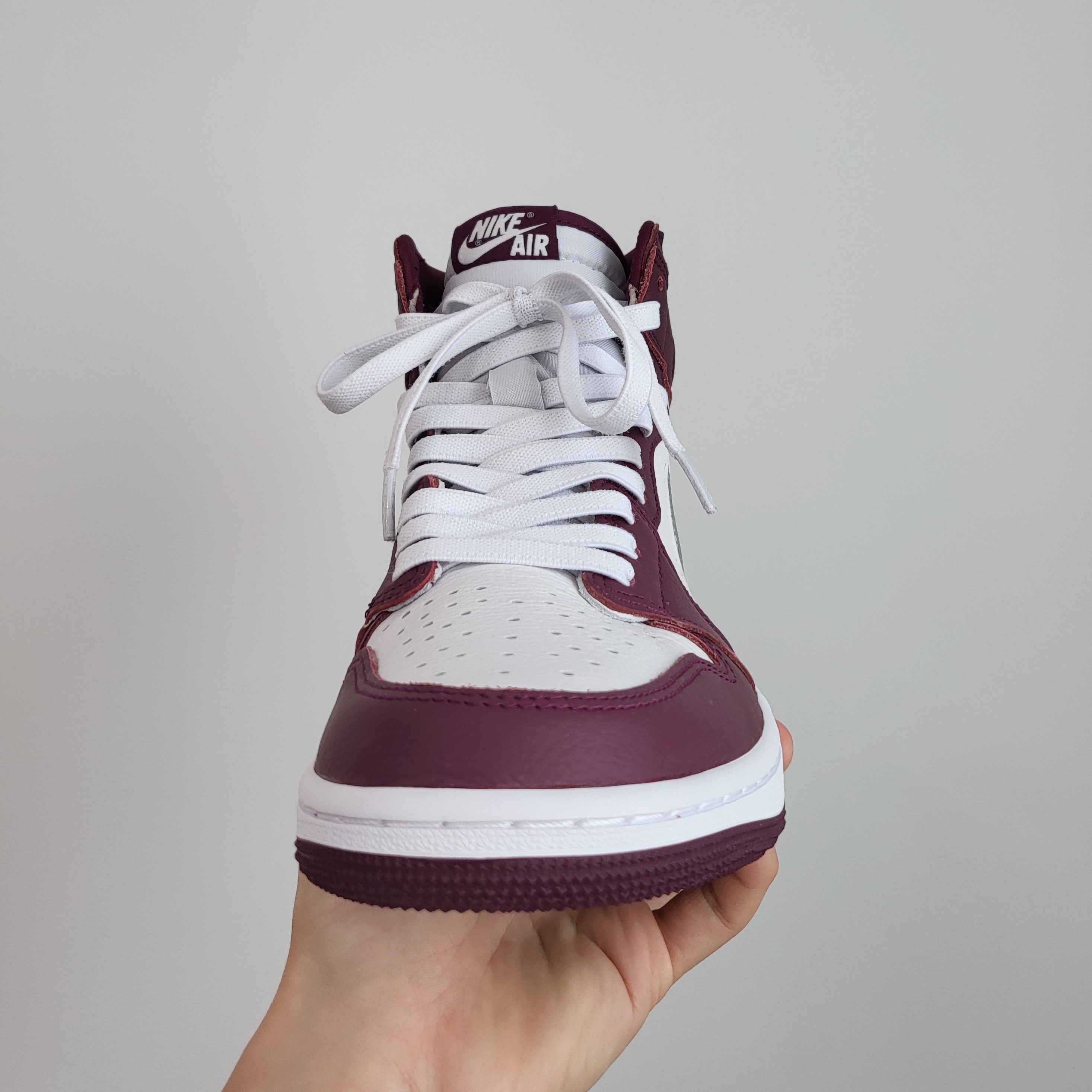 Jordan 1 Retro High OG Bordeaux, (GS) Jordan 1 Retro High OG Bordeaux 착용 스타일 - 2
