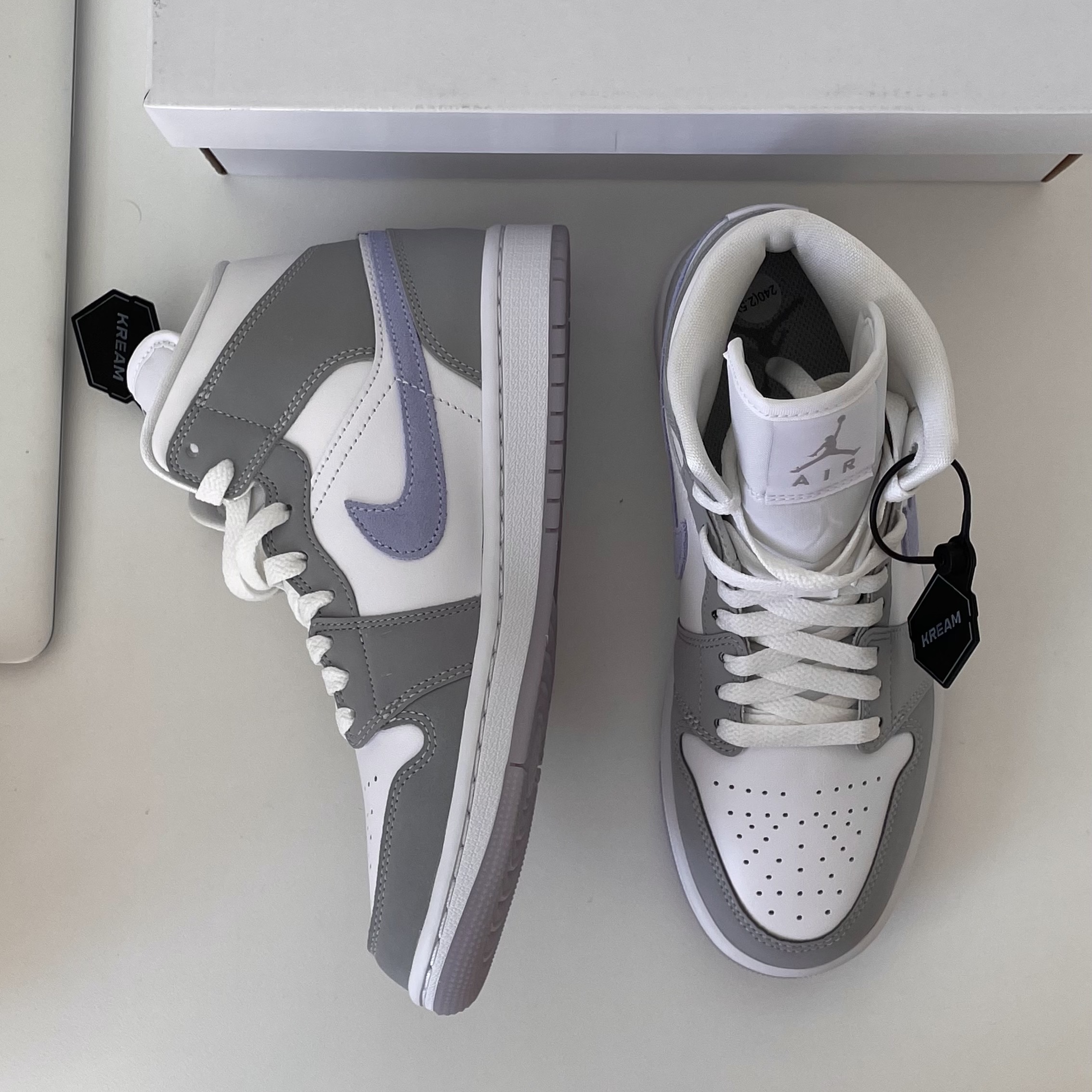 (W) Jordan 1 Mid Wolf Grey 착용 스타일 - 2