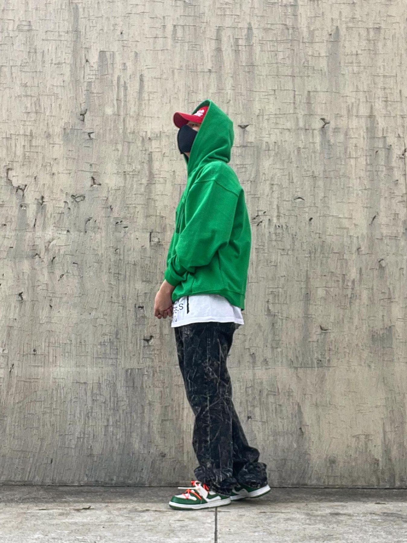 Nike x Off-White Dunk Low Pine Green, Stussy x Takahiromiyashita The Soloist 40 WT T-Shirt 착용 스타일 - 3
