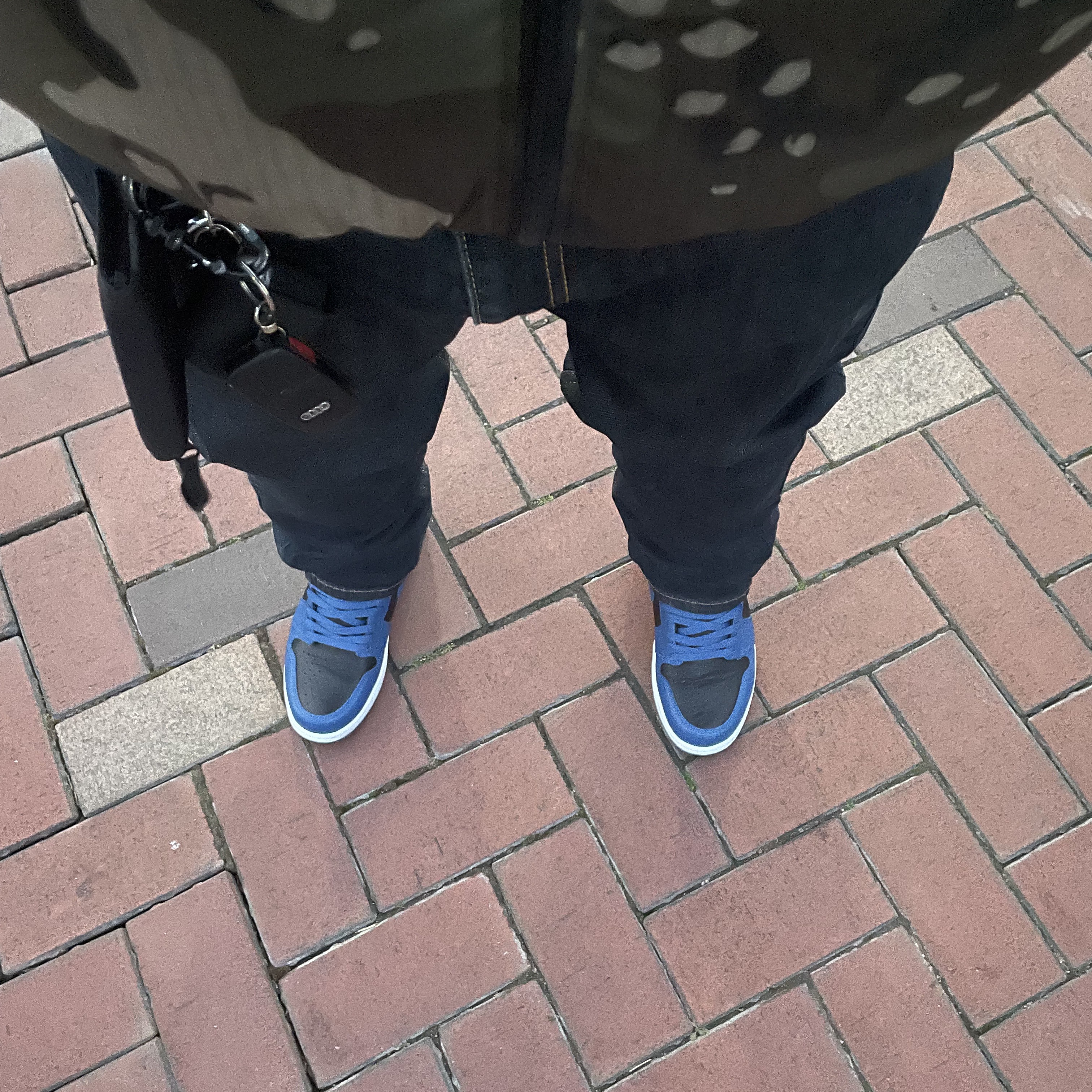 Jordan 1 Retro High OG Dark Marina Blue 착용 스타일 - 1