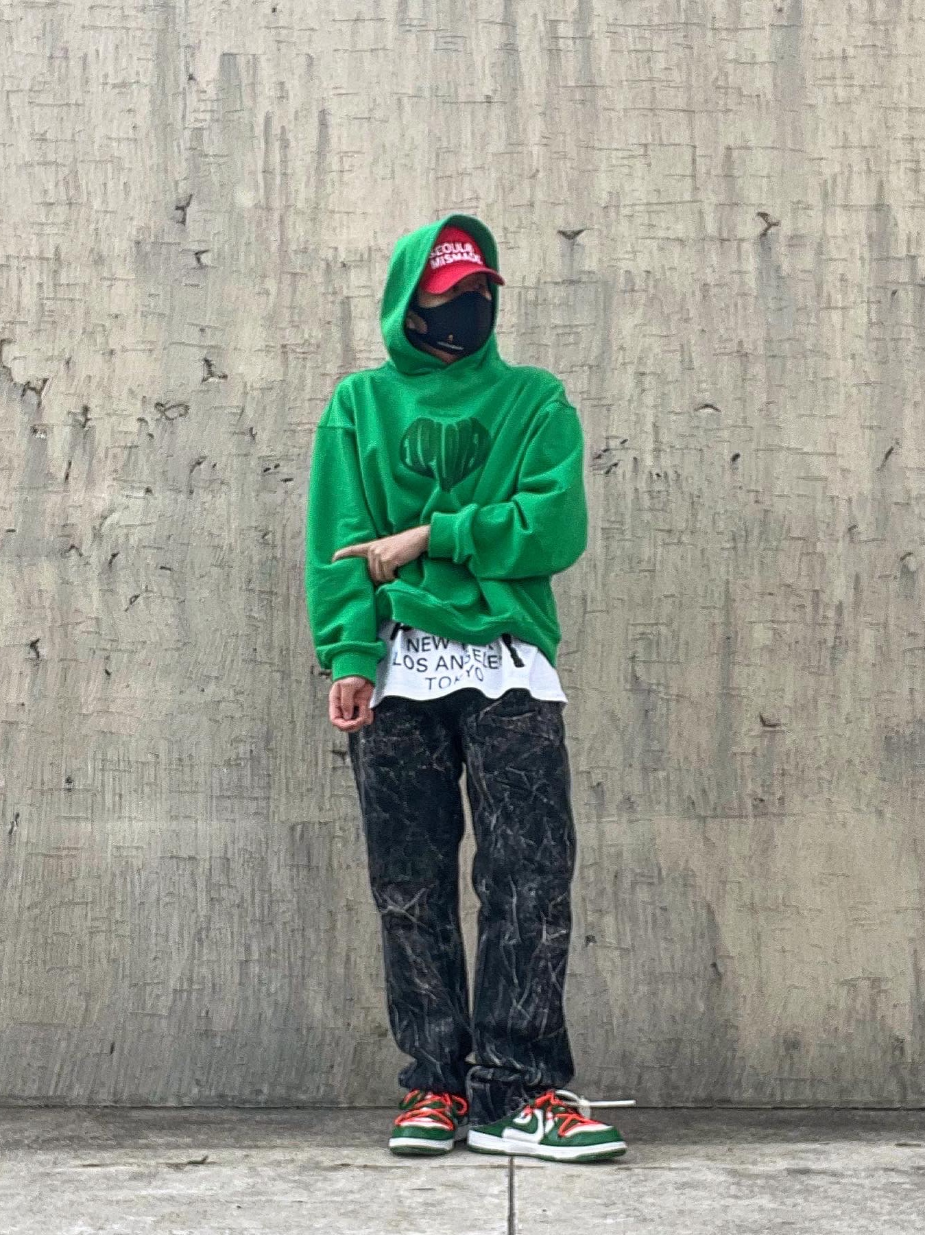 Nike x Off-White Dunk Low Pine Green, Stussy x Takahiromiyashita The Soloist 40 WT T-Shirt 착용 스타일 - 2