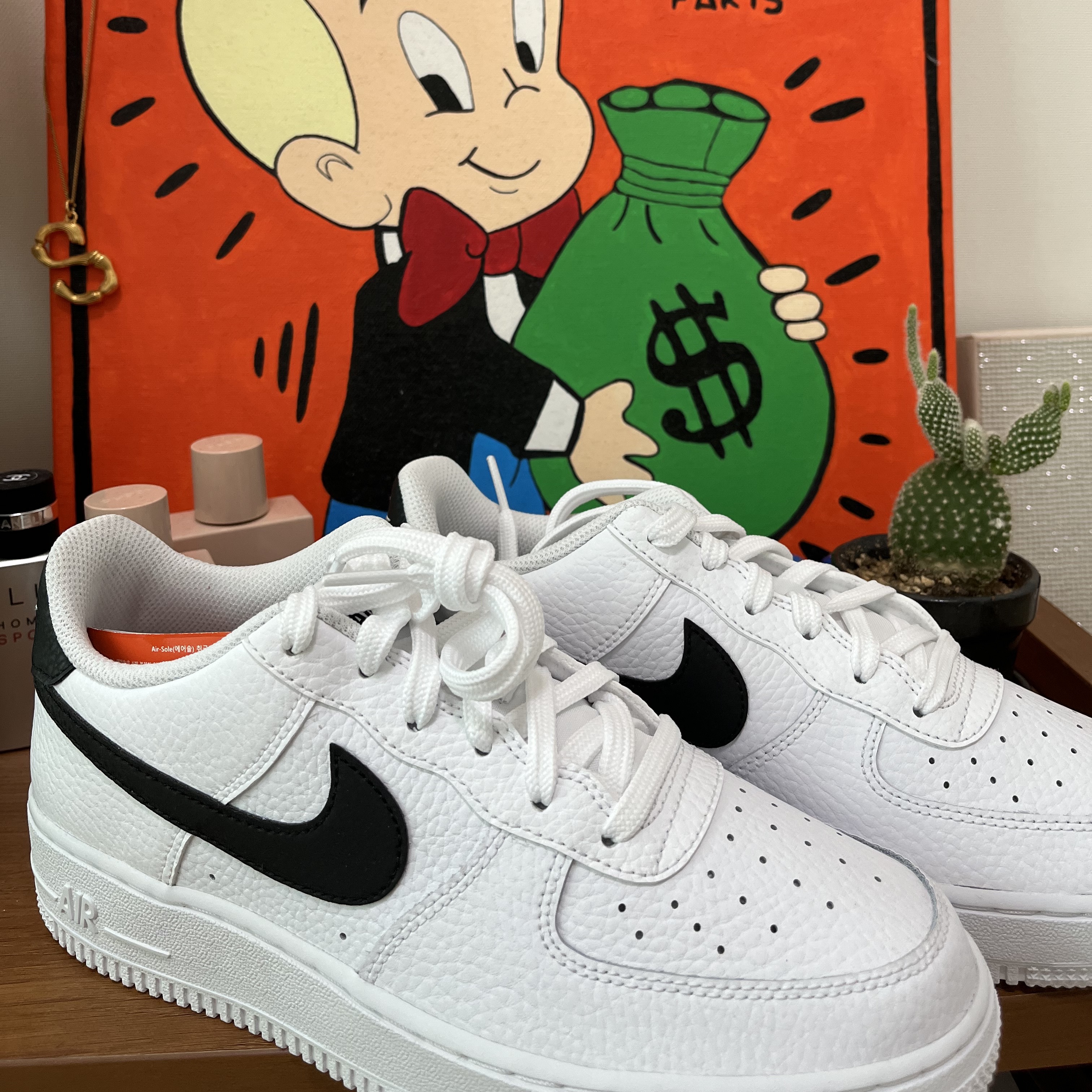 (GS) Nike Air Force 1 White Black 착용 스타일