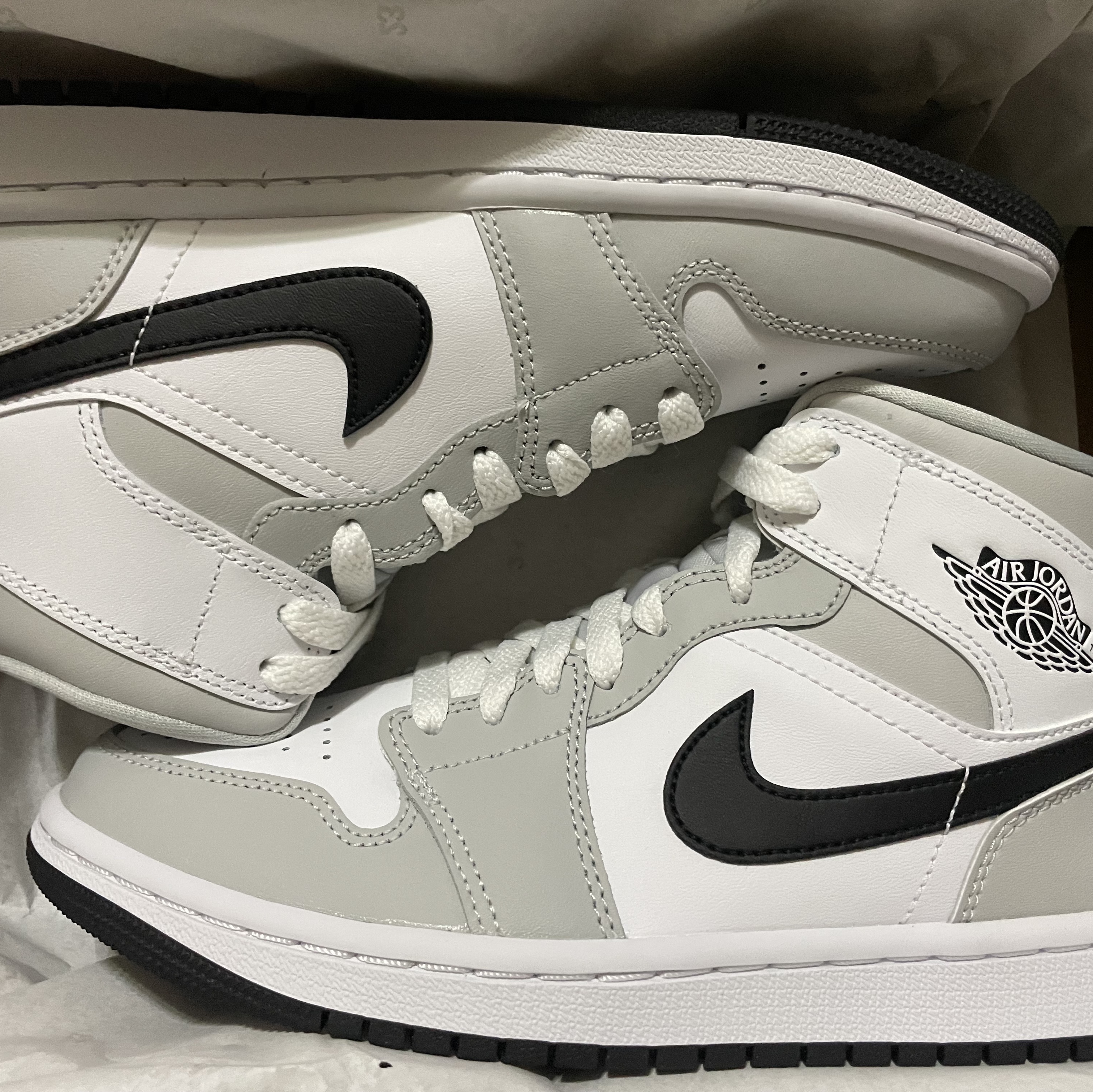 (W) Jordan 1 Mid Grey Fog 착용 스타일