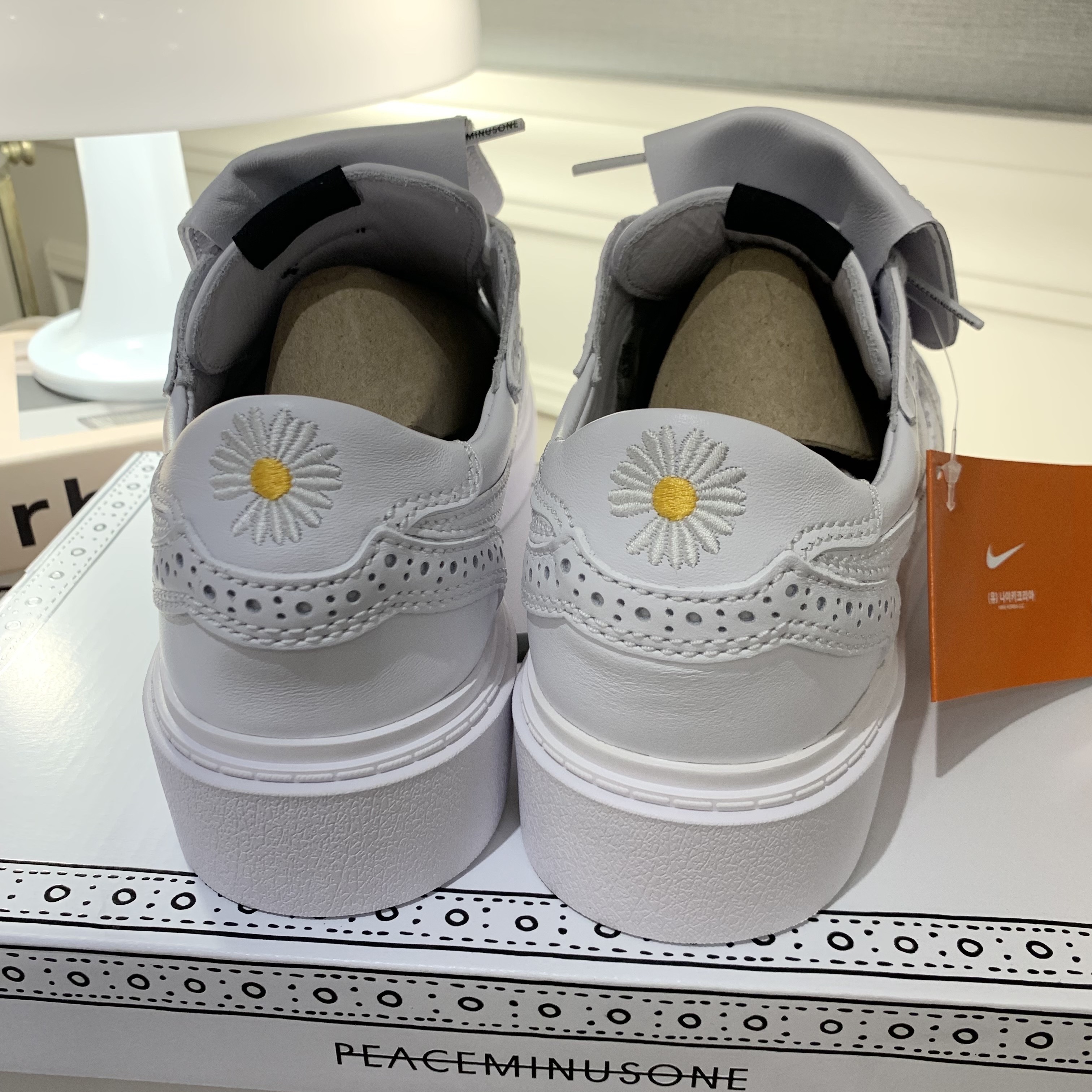 Nike x Peaceminusone Kwondo1 White 착용 스타일 - 2