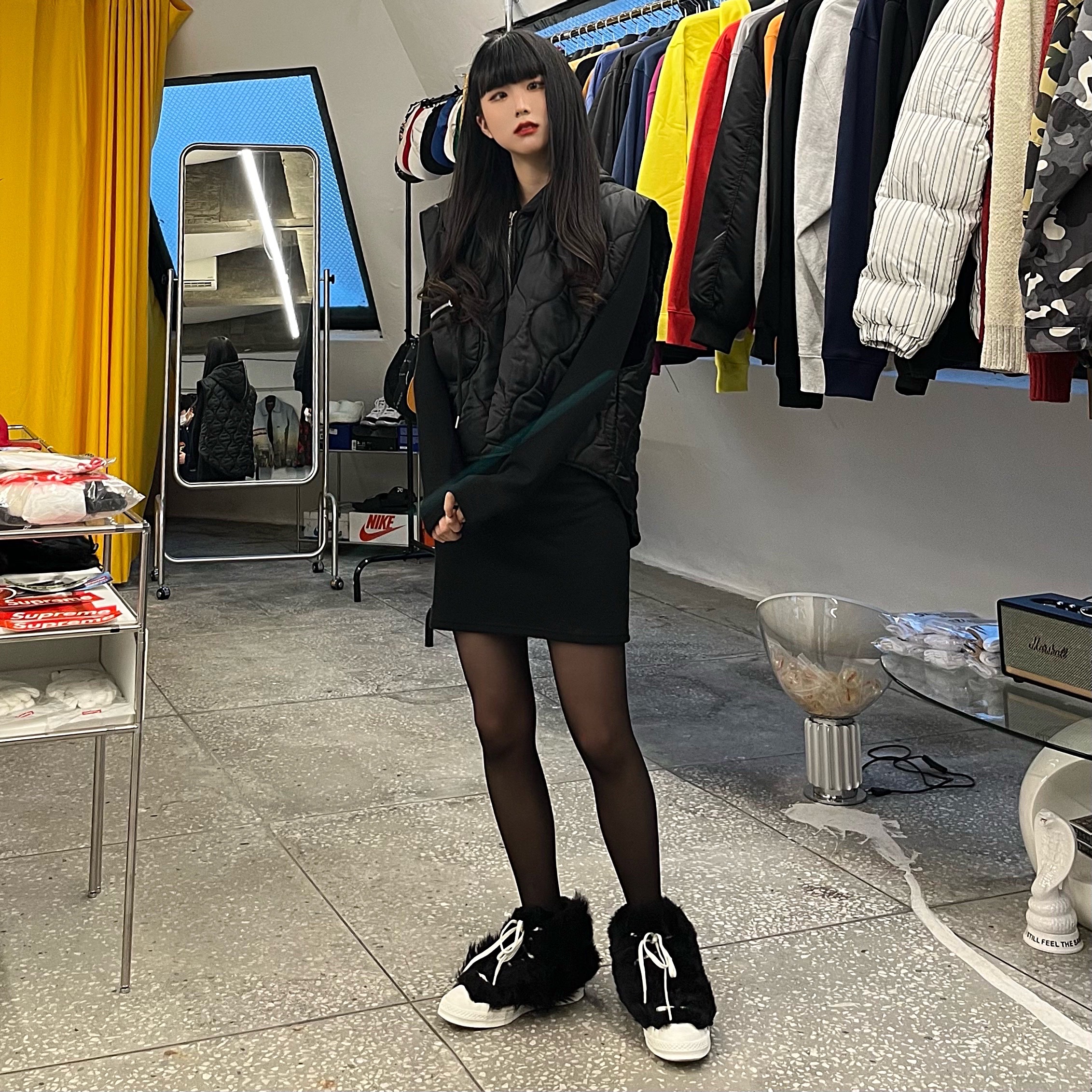 Converse x Ambush Chuck 70 Fuzzy Black 착용 스타일