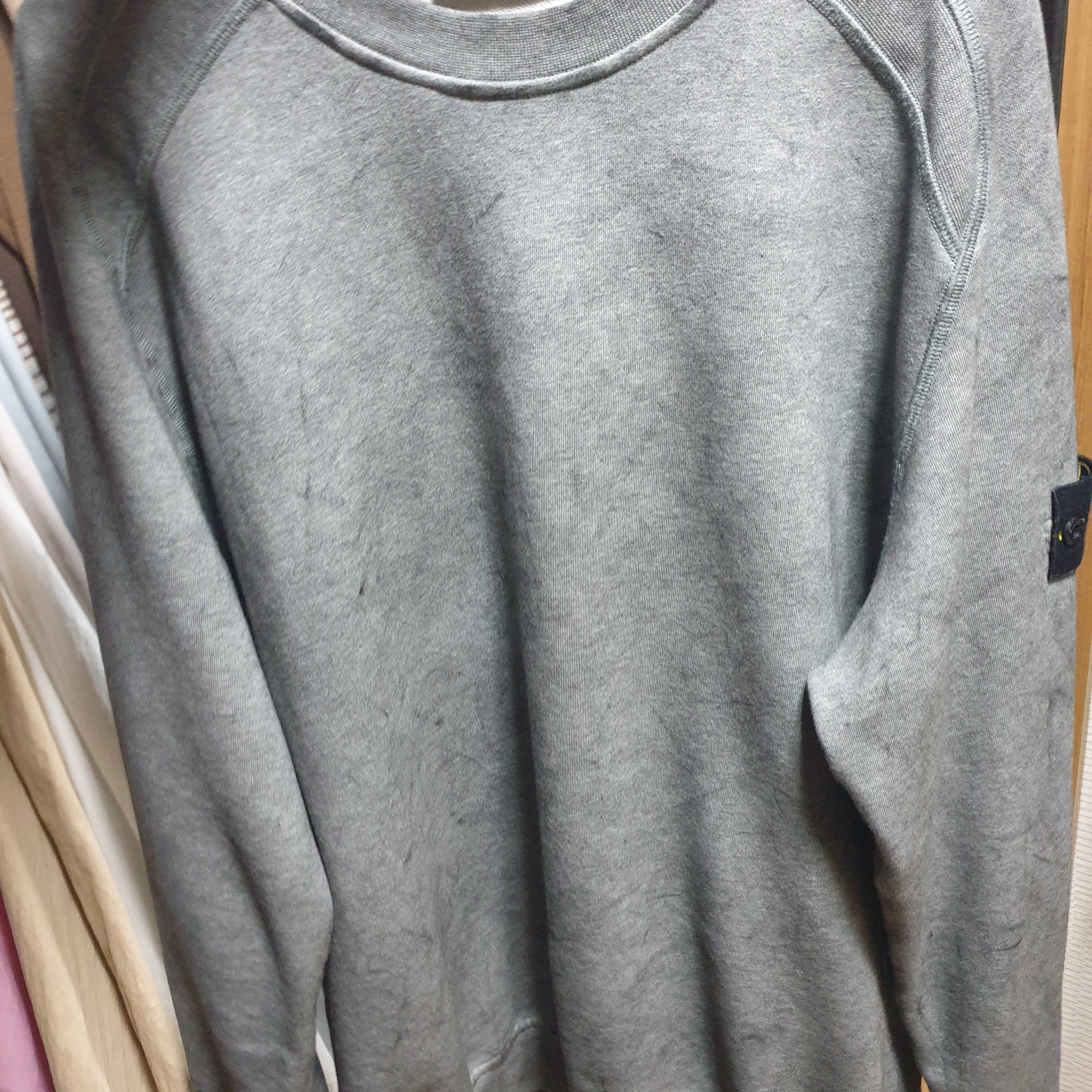 Stone Island 62290 Dust Colour Treatment Crewneck Sweatshirt Grey - 21SS, Stone Island 62290 Dust Colour Treatment Crewneck Sweatshirt Aqua Melange - 21SS 착용 스타일 - 1