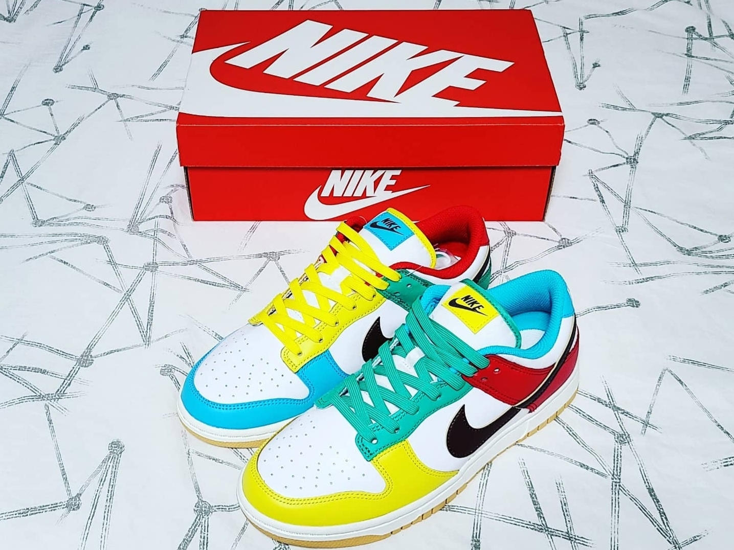 Nike Dunk Low SE Free.99 White 착용 스타일 - 1