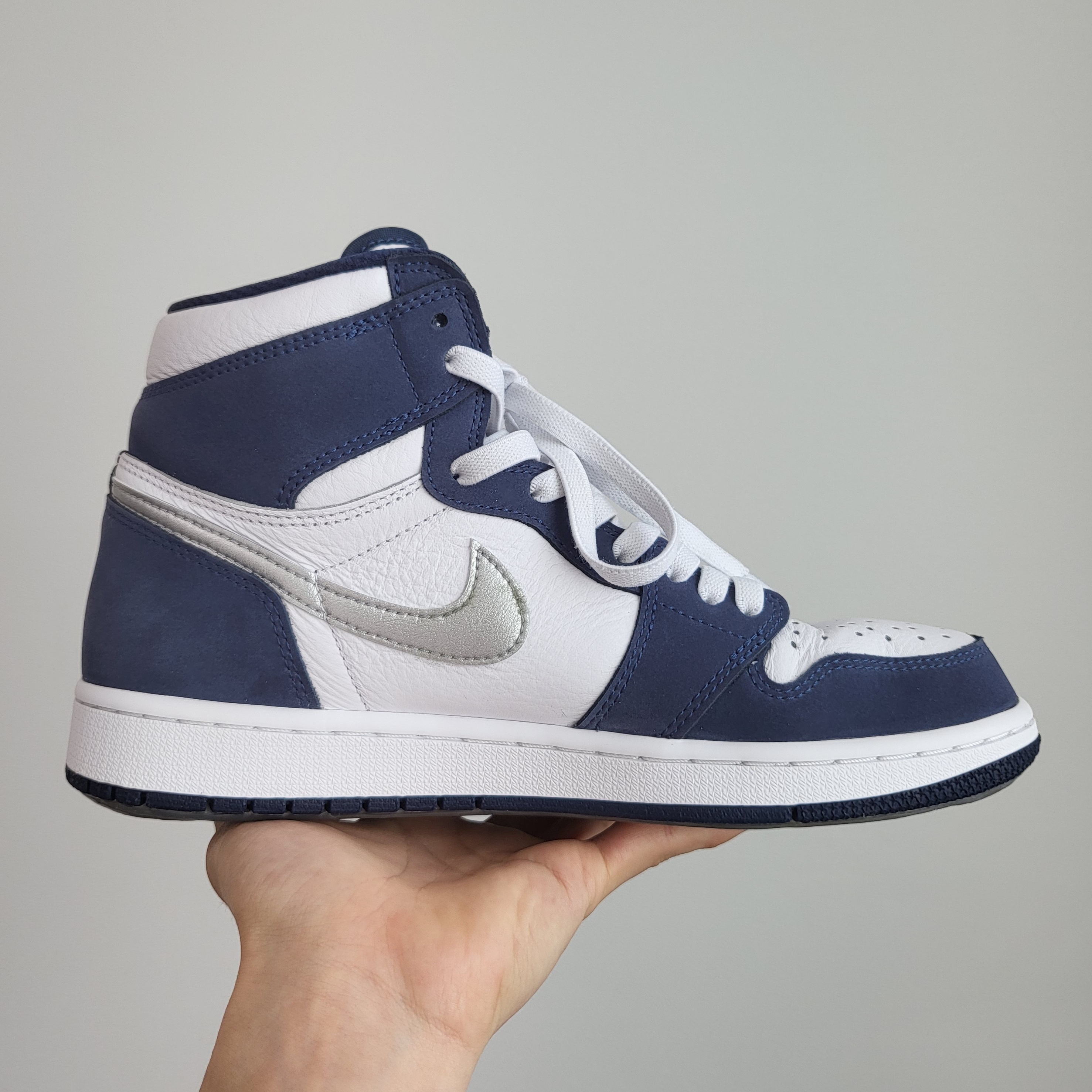 Jordan 1 Retro High OG CO.JP Midnight Navy, (GS) Jordan 1 Retro High OG CO.JP Midnight Navy 착용 스타일 - 3