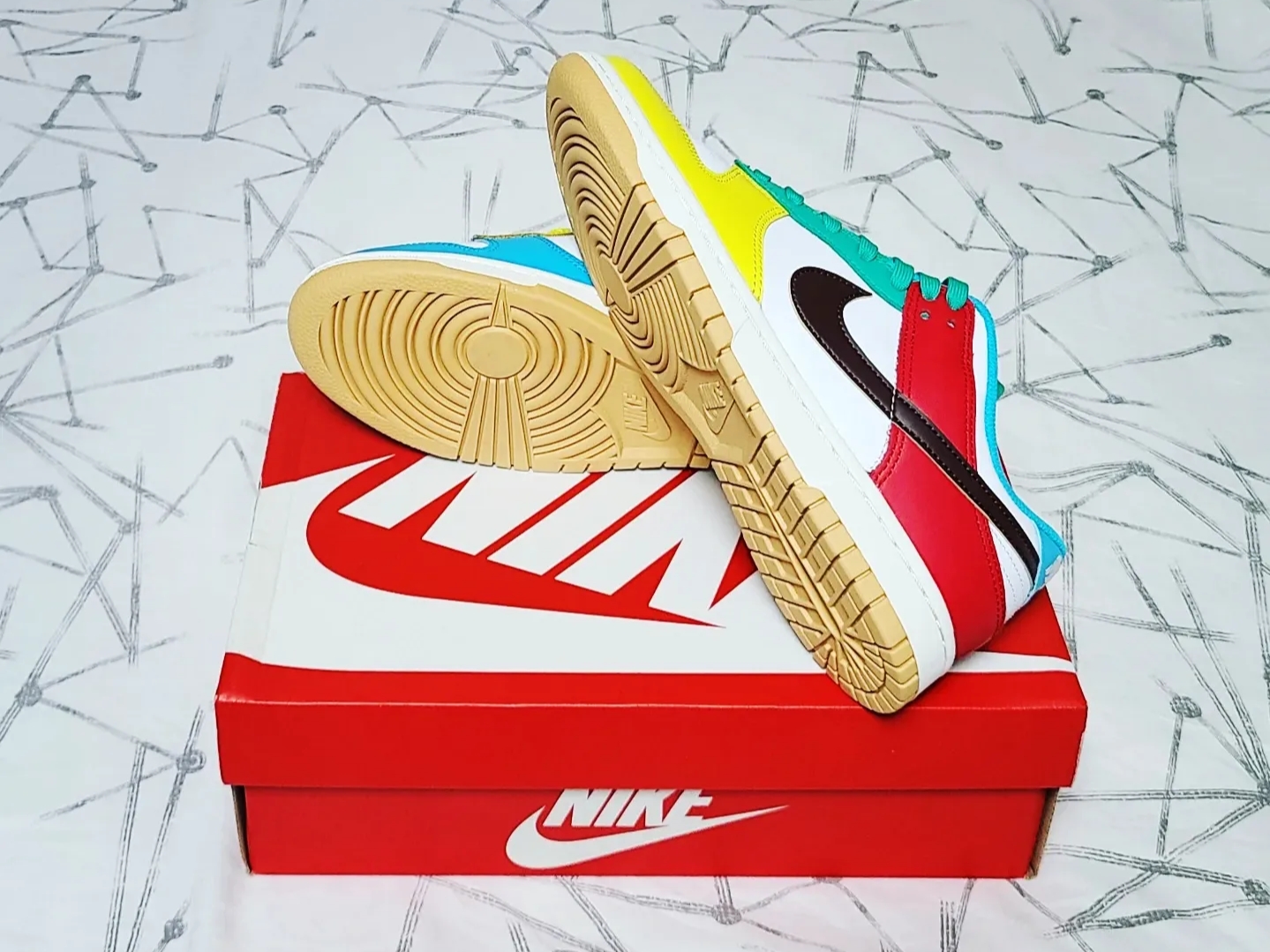 Nike Dunk Low SE Free.99 White 착용 스타일 - 4