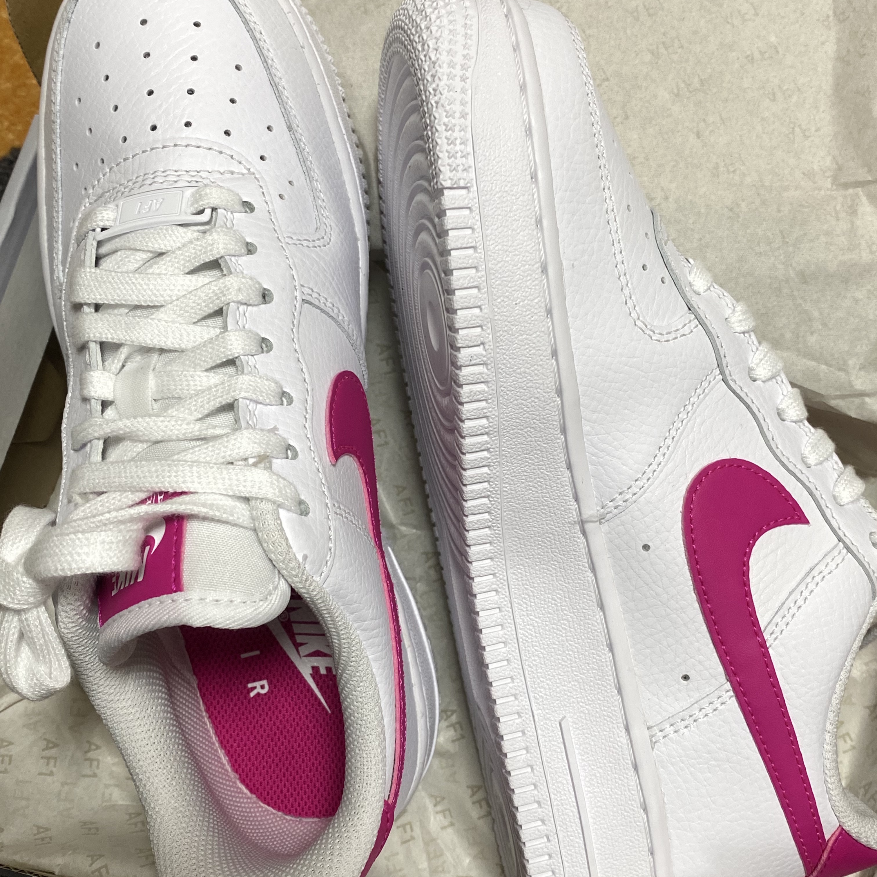 (W) Nike Air Force 1 '07 White Pink Prime 착용 스타일 - 3
