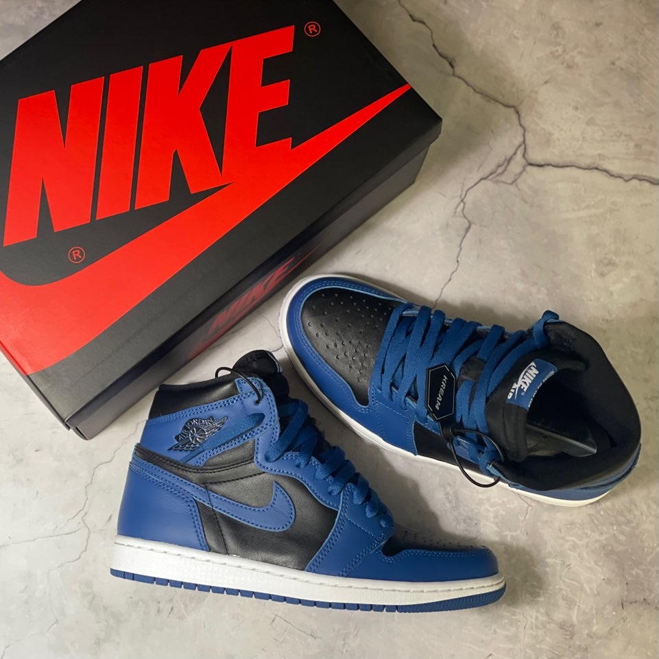 Jordan 1 Retro High OG Dark Marina Blue 착용 스타일 - 2