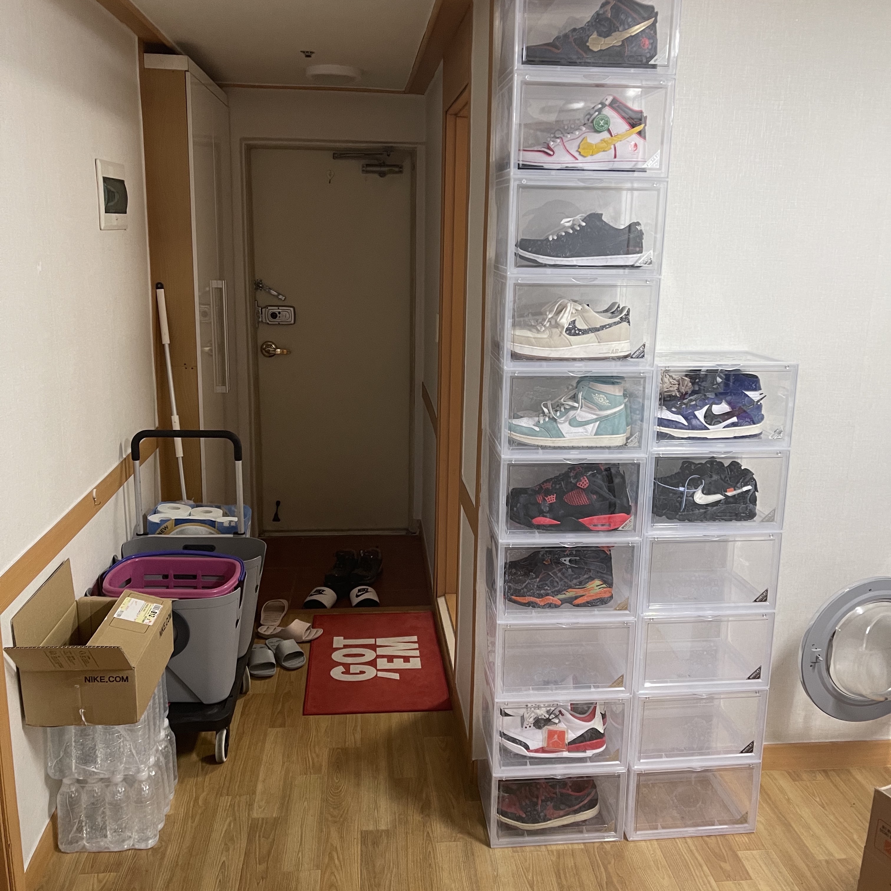 Nike x Off-White Air Max 90 V2 Black White, Jordan 1 Retro High OG Black Mocha 착용 스타일 - 5