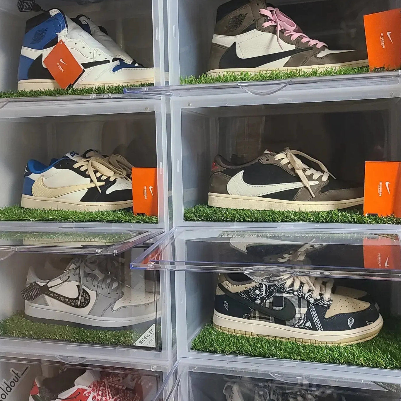 Jordan 1 x Travis Scott x Fragment Retro High OG SP Military Blue, Jordan 1 x Travis Scott x Fragment Retro Low OG SP Military Blue 착용 스타일 - 2