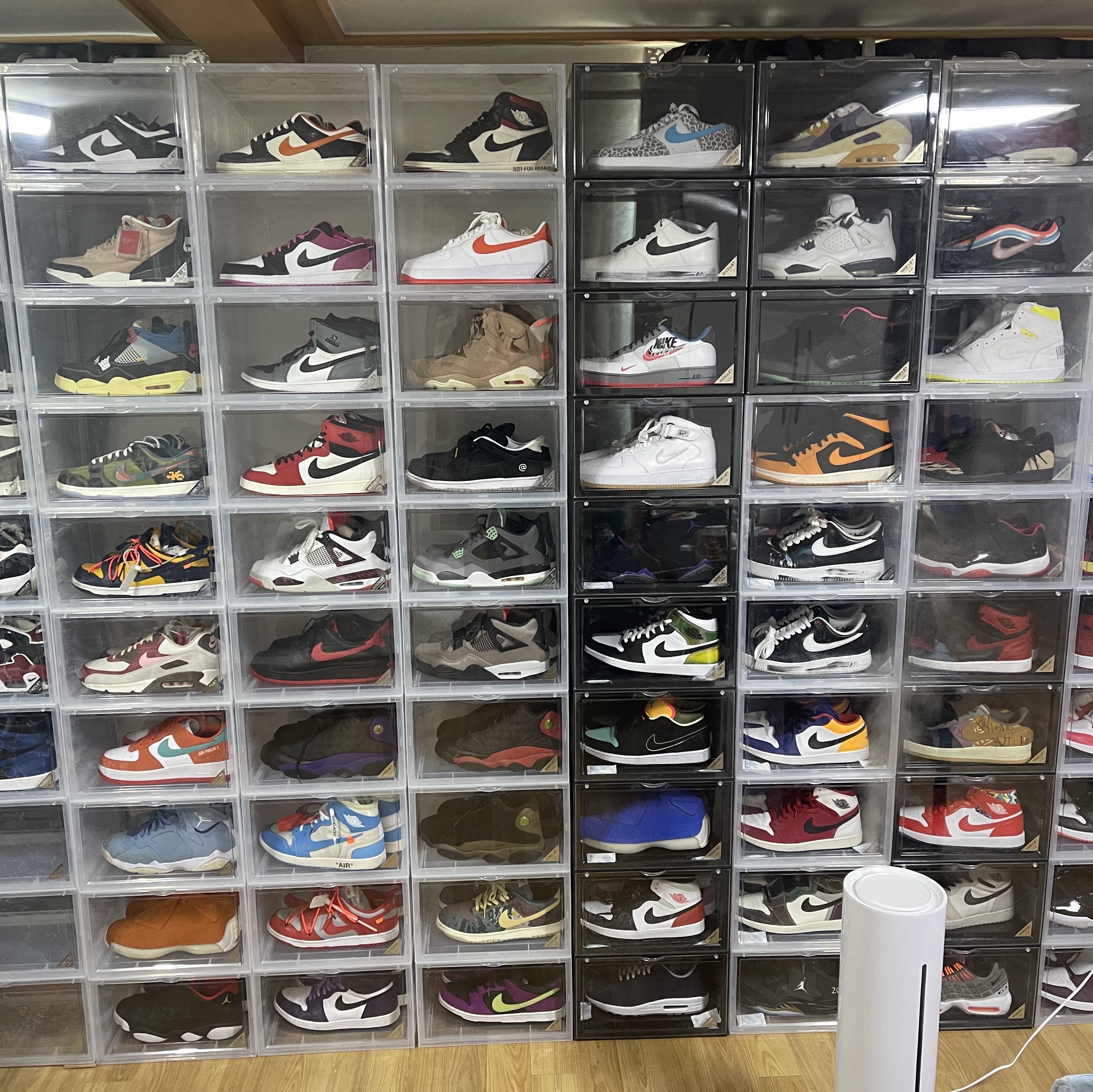Nike x Off-White Air Max 90 V2 Black White, Jordan 1 Retro High OG Black Mocha 착용 스타일 - 4