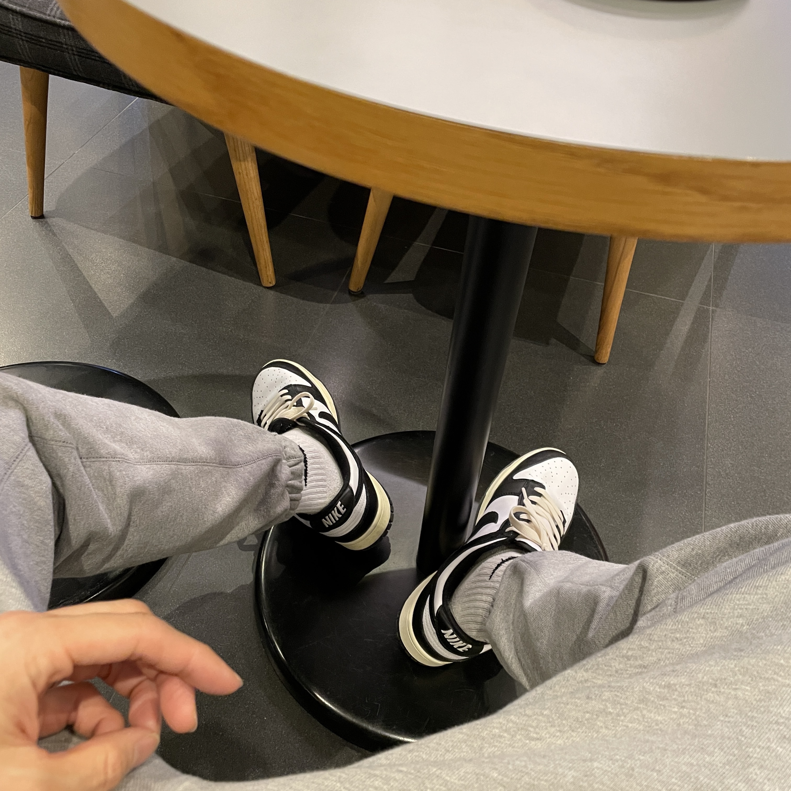 Nike Dunk Low Retro Black 착용 스타일
