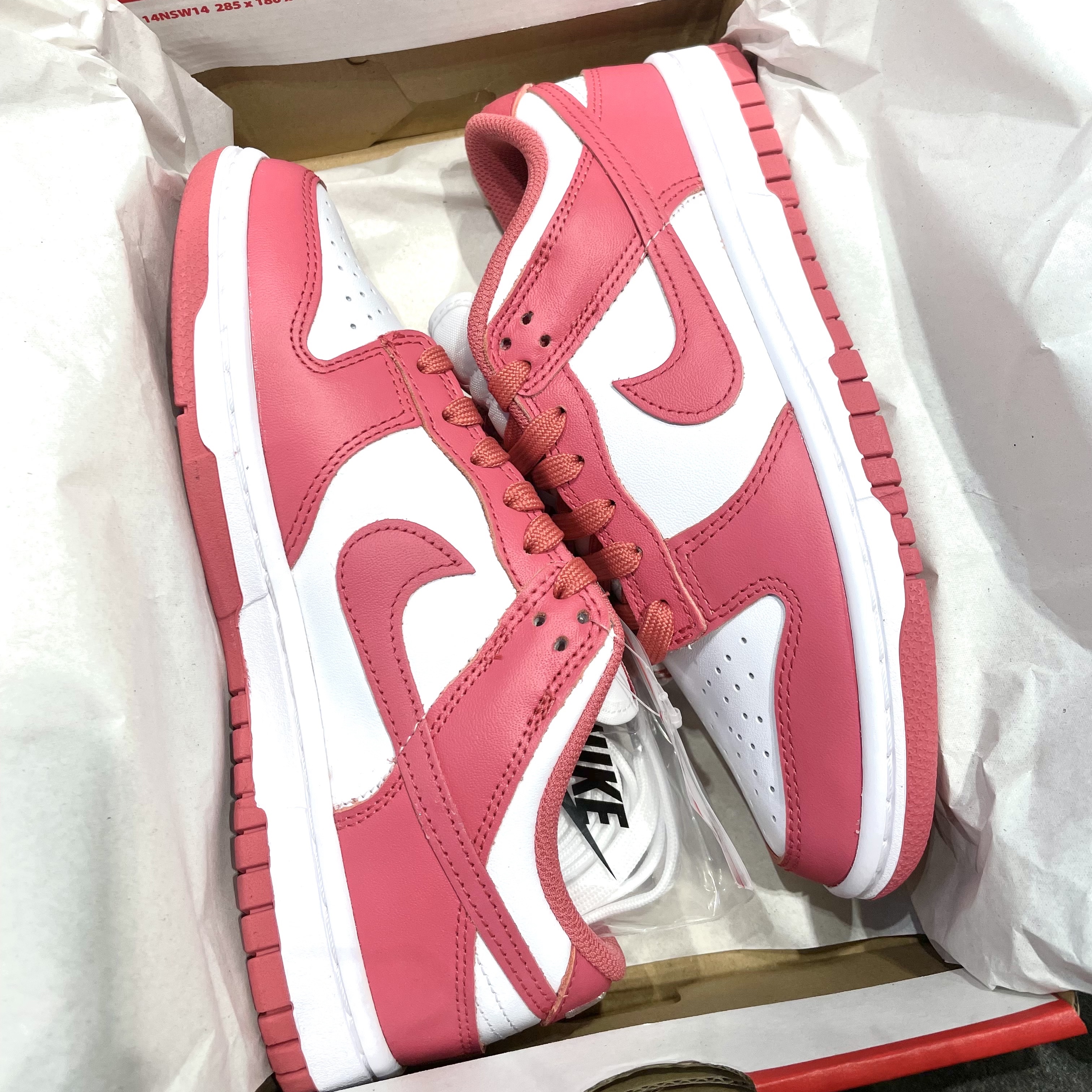(W) Nike Dunk Low Archeo Pink 착용 스타일