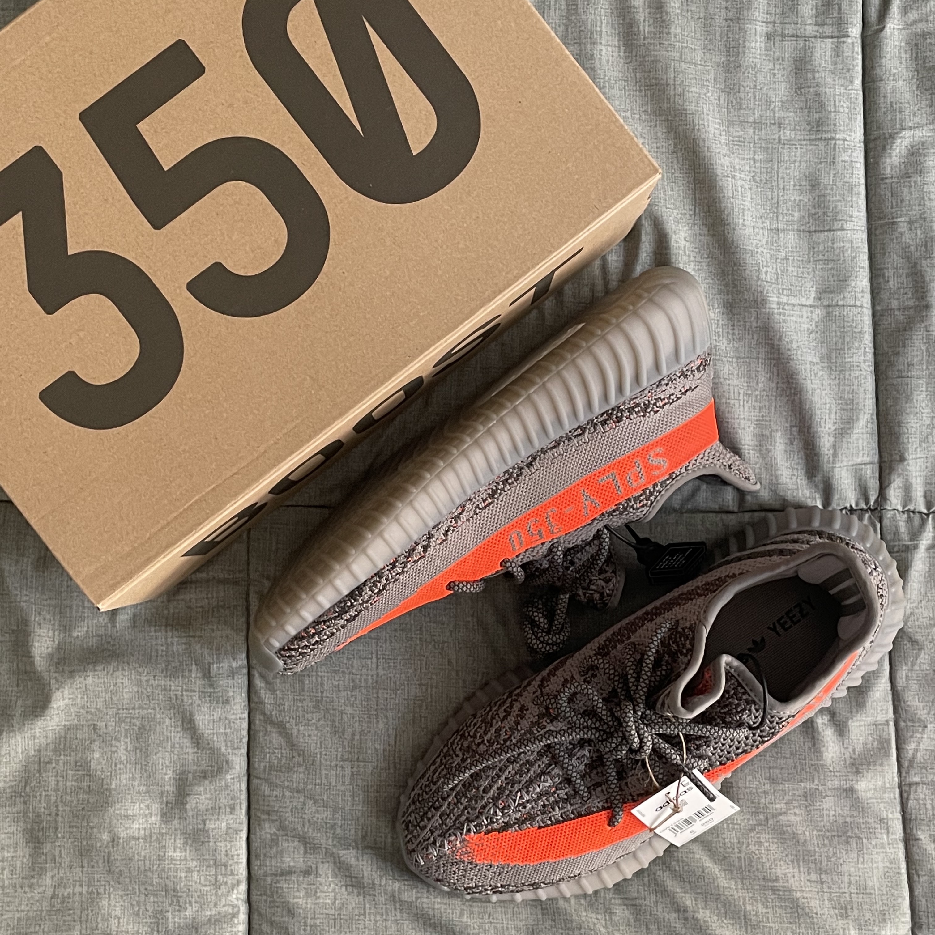Adidas Yeezy Boost 350 V2 Beluga - Reflective 착용 스타일