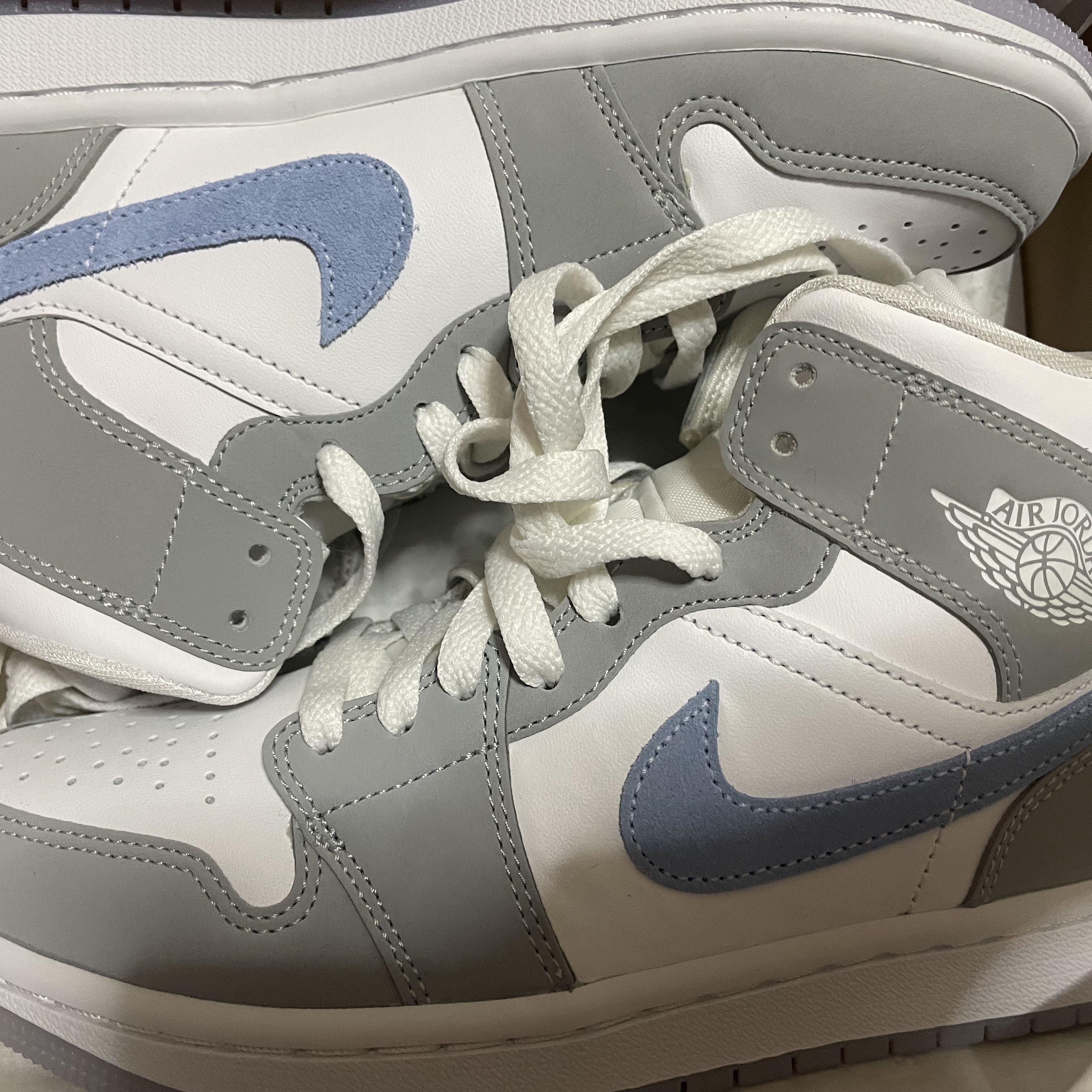 (W) Jordan 1 Mid Wolf Grey 착용 스타일
