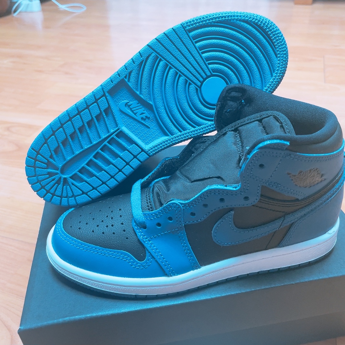 (PS) Jordan 1 Retro High OG Dark Marina Blue 착용 스타일 - 1