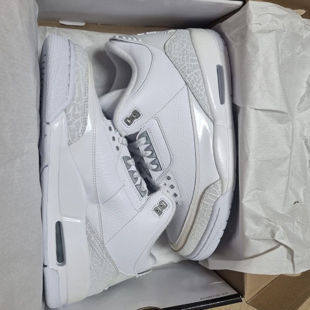 Jordan 3 Retro Silver Anniversary 착용 스타일 - 1