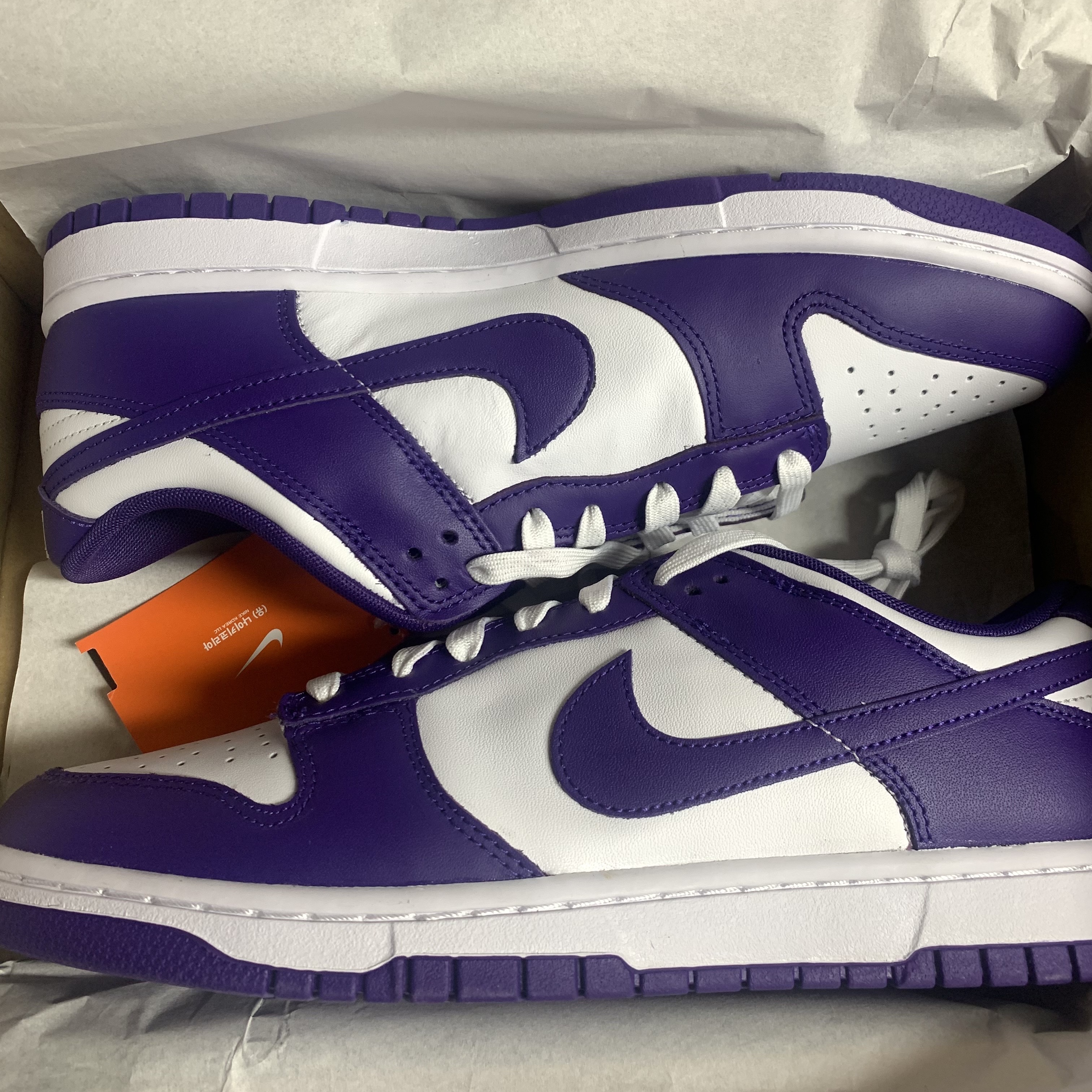 Nike Dunk Low Retro Championship Court Purple 착용 스타일
