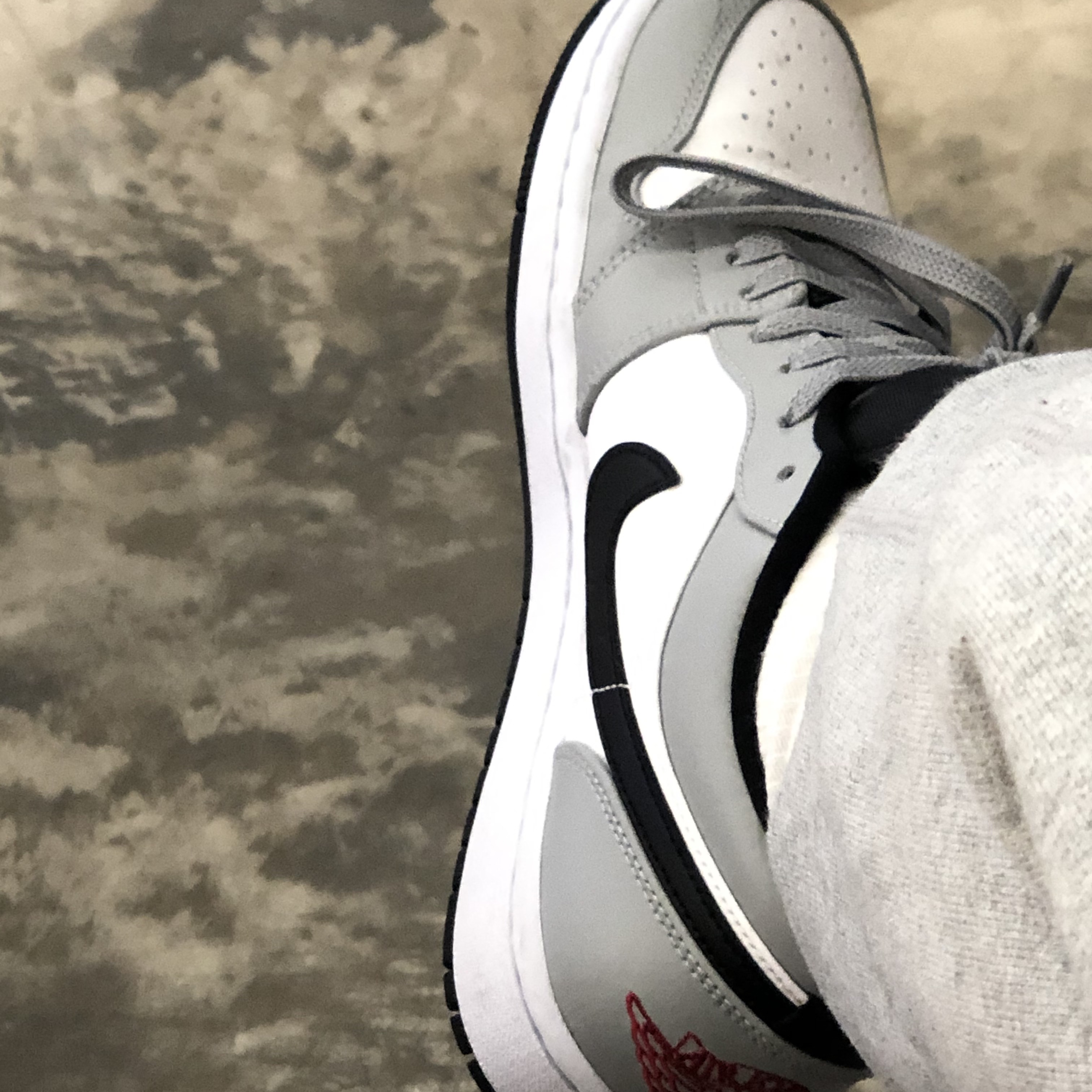 Jordan 1 Low Light Smoke Grey 착용 스타일