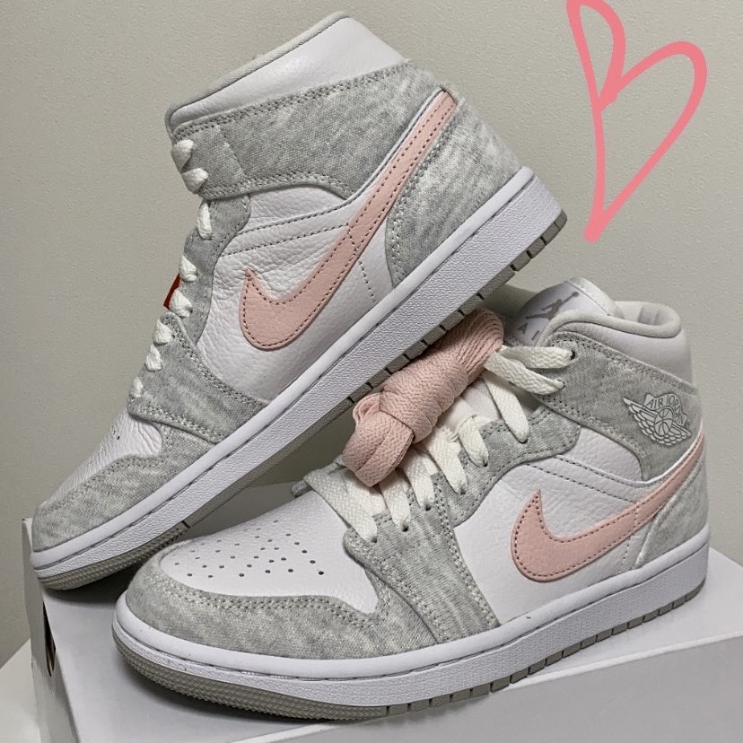 (W) Jordan 1 Mid SE Light Iron Ore 착용 스타일
