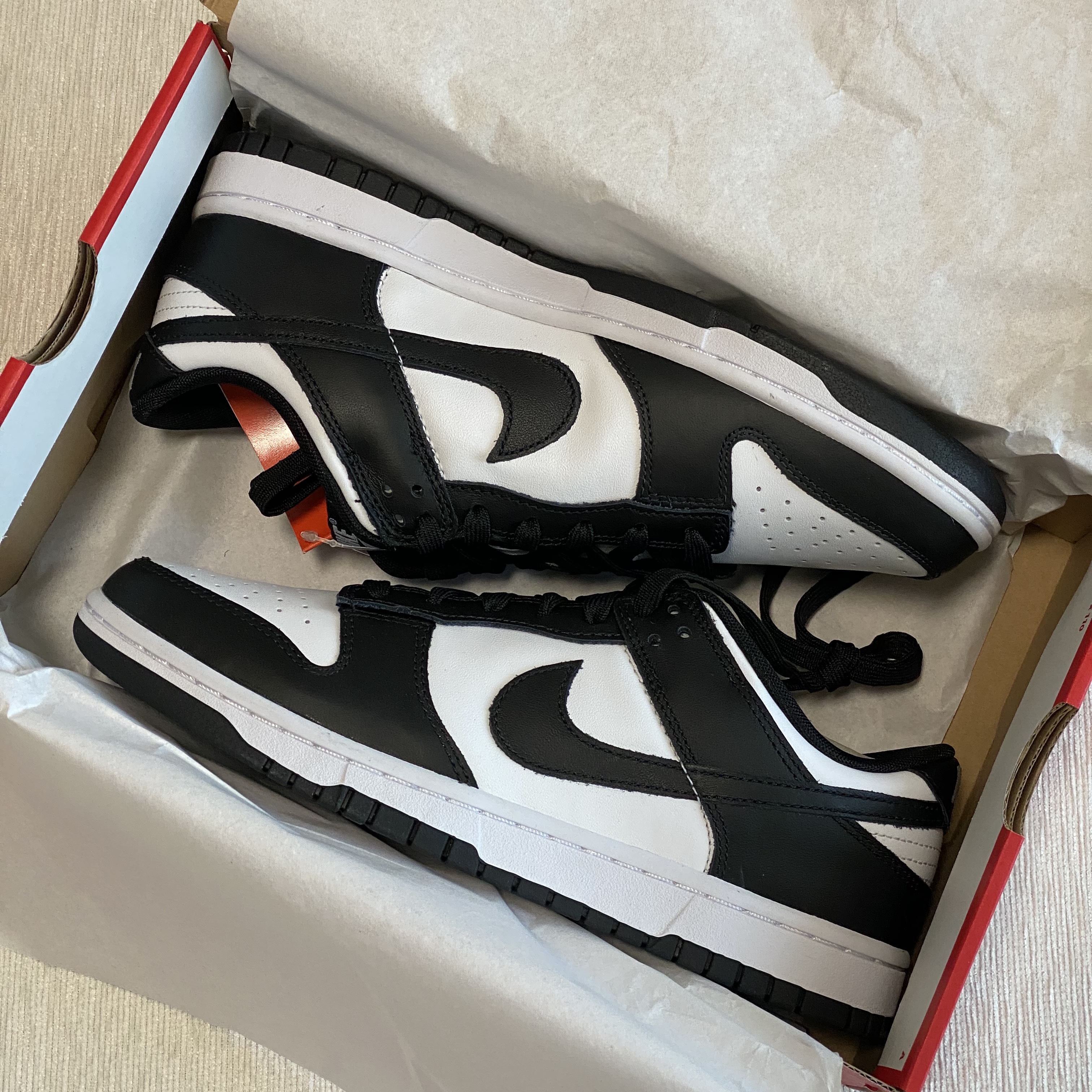 Nike Dunk Low Retro Black 착용 스타일