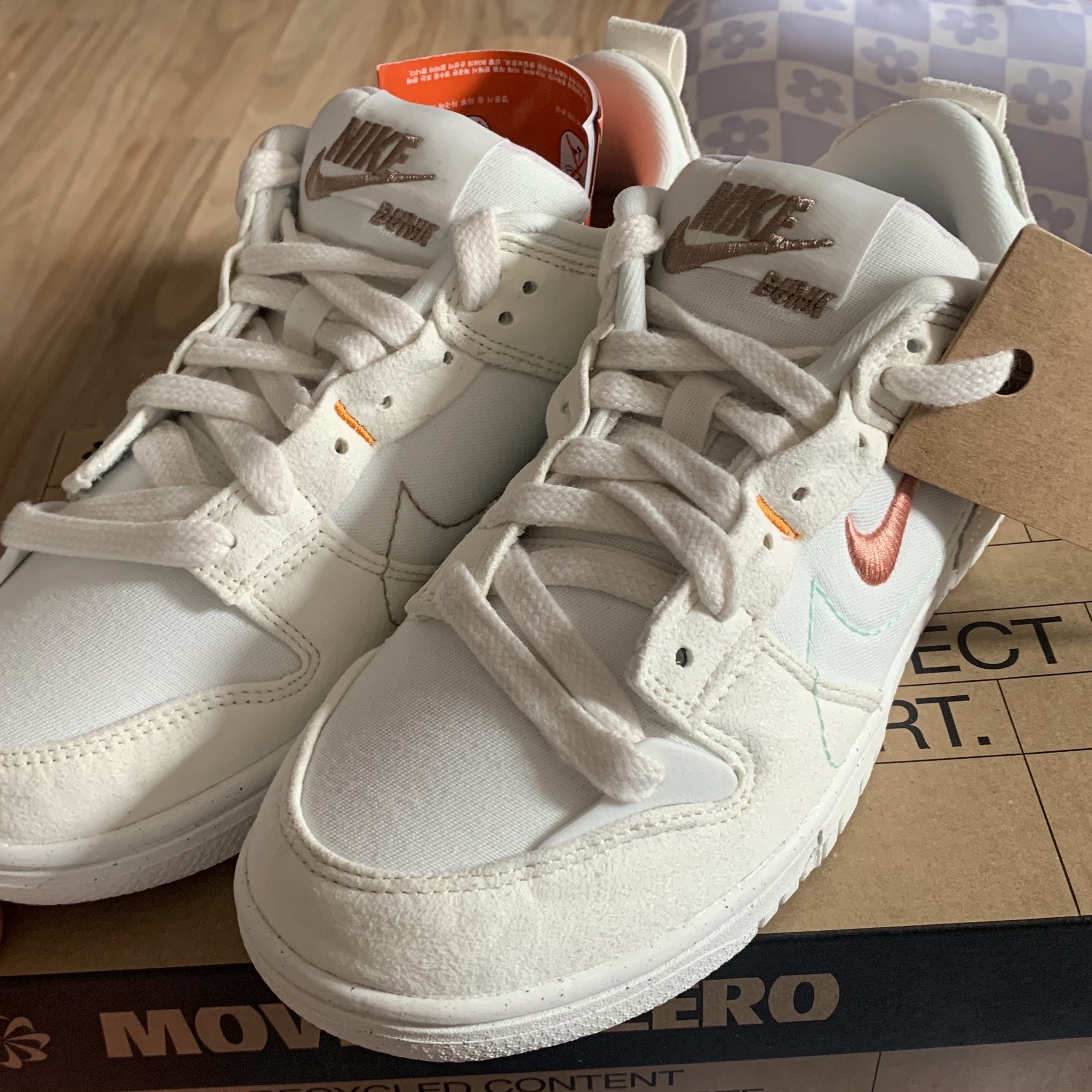 (W) Nike Dunk Low Disrupt 2 Pale Ivory Sail 착용 스타일