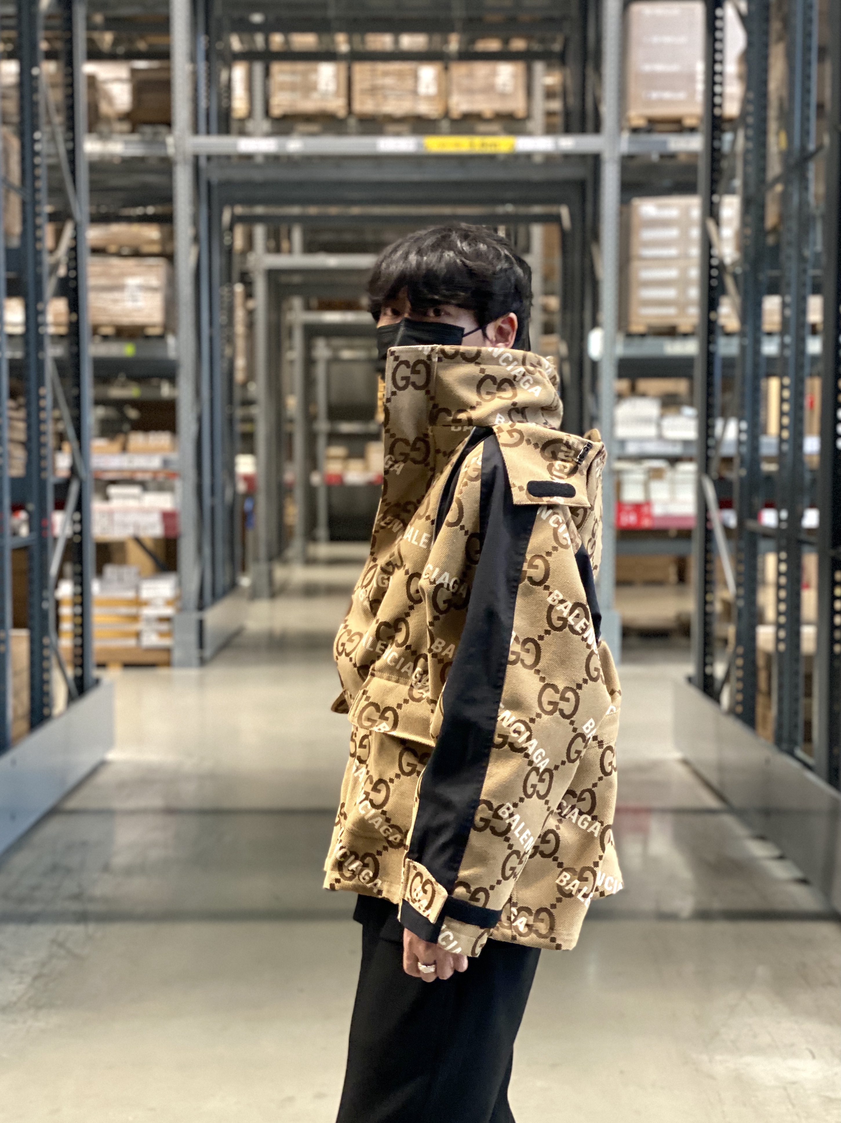 (W) Gucci x Balenciaga The Hacker Project Jumbo GG Jacket Beige Ebony 착용 스타일