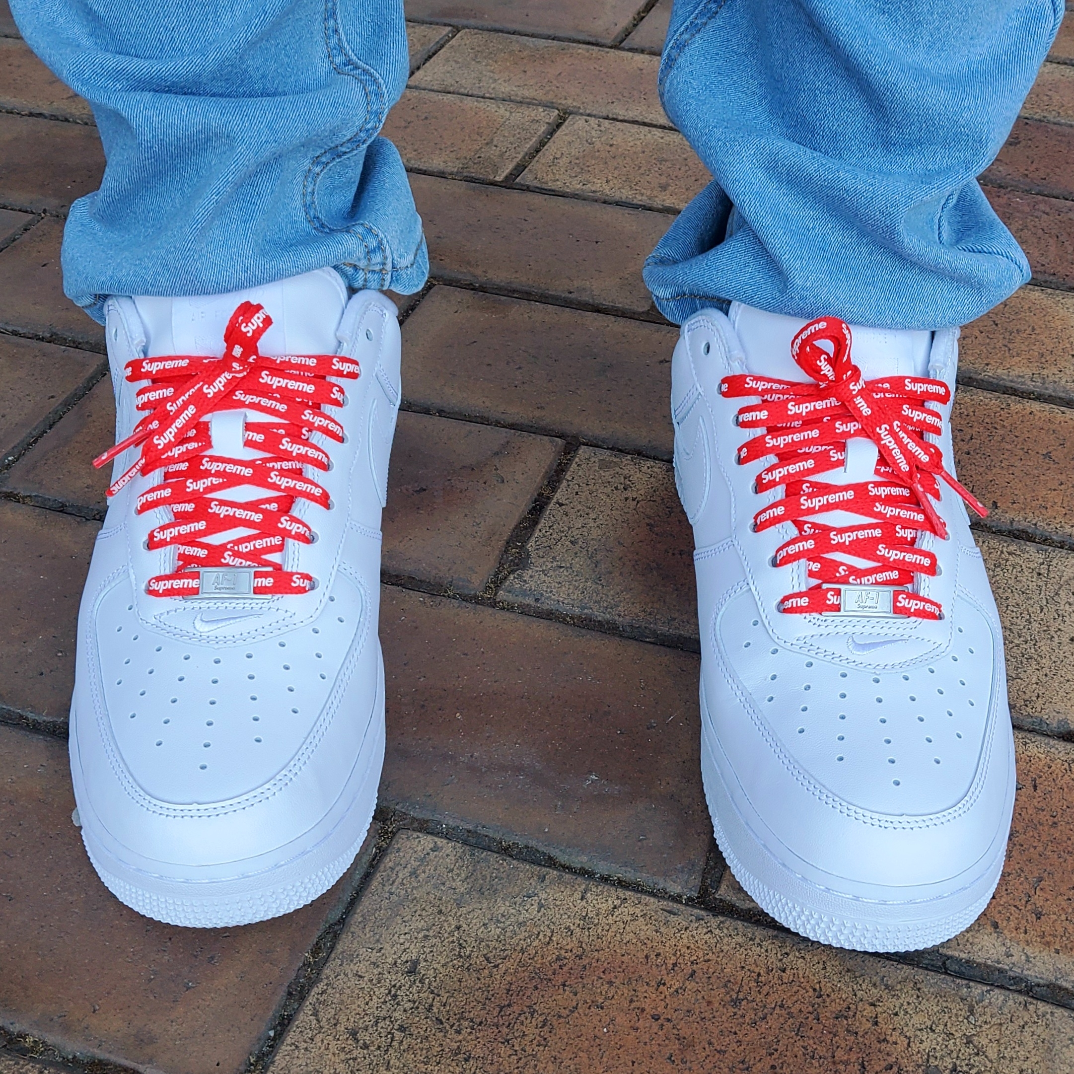 Nike x Supreme Air Force 1 Low White 착용 스타일 - 2