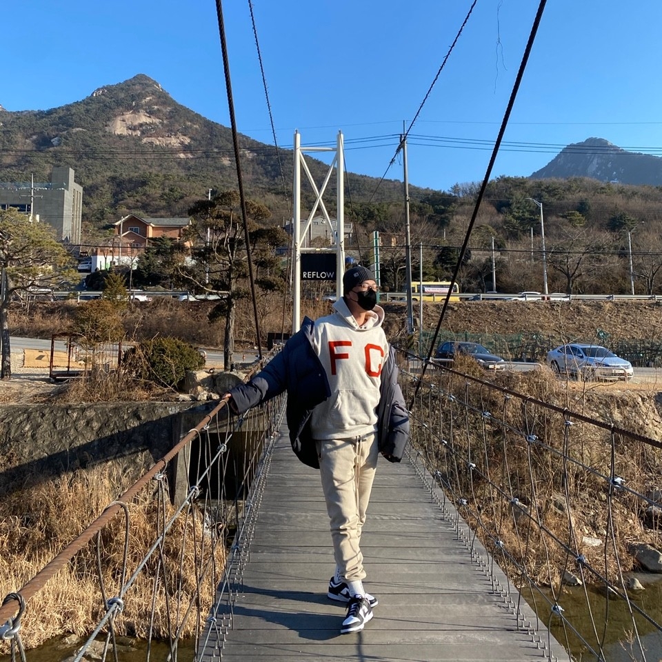 Fear of God Monarch Hoodie Cream Heather, Zara x Ader Error Puffer Jacket Grey 착용 스타일 - 2