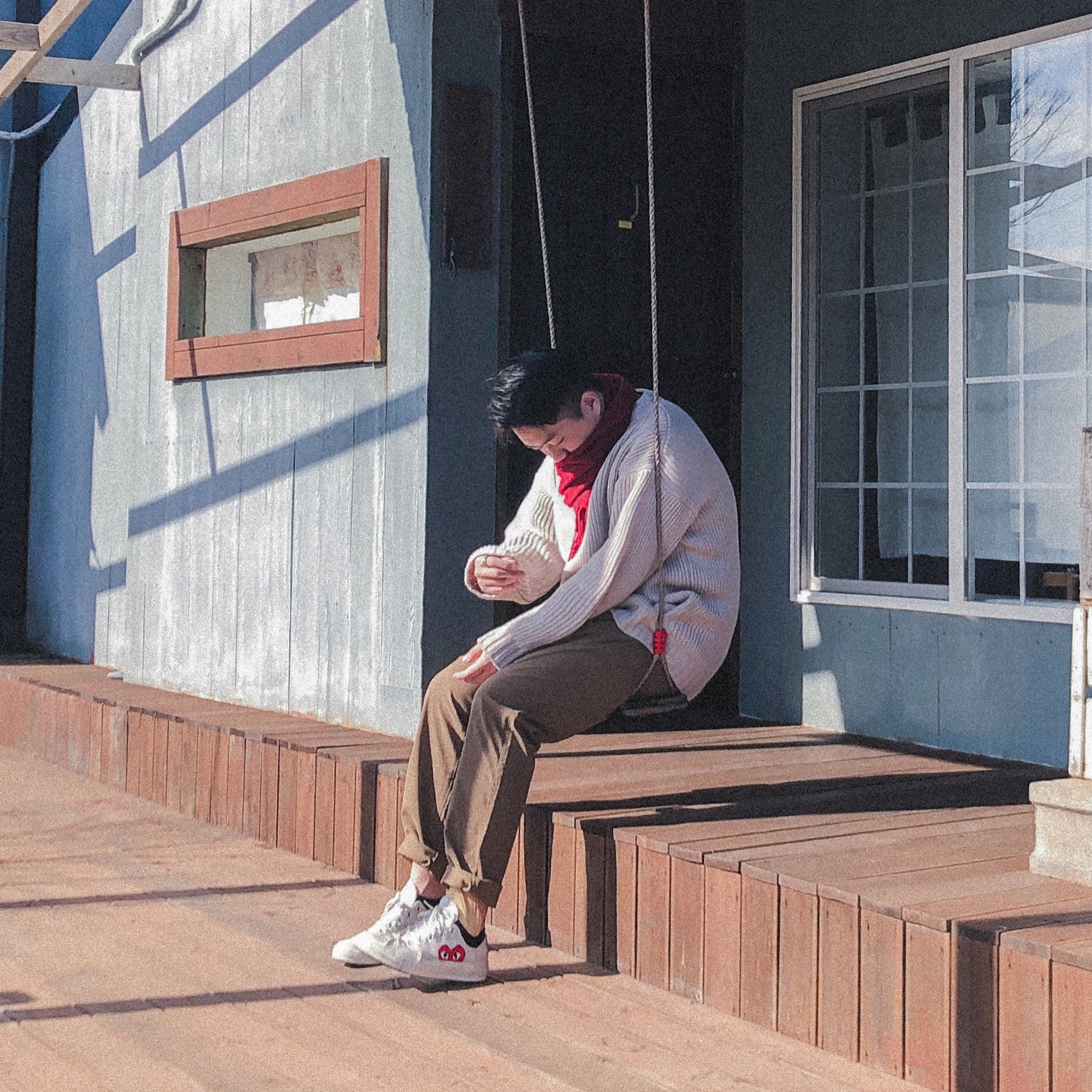 Converse x Play Comme des Garcons Chuck 70 Ox White 착용 스타일