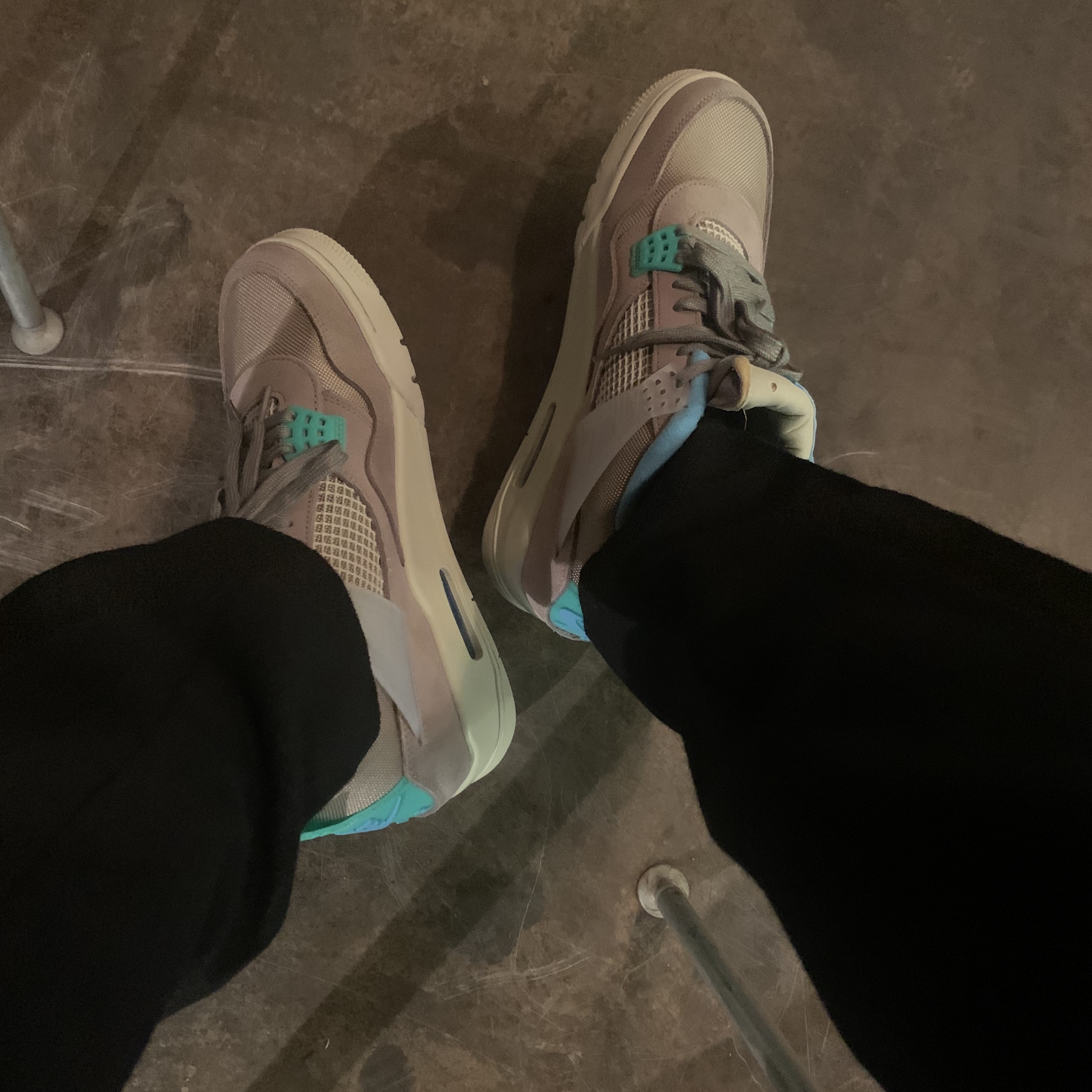 Jordan 4 x Union Retro SP Taupe Haze 착용 스타일 - 3
