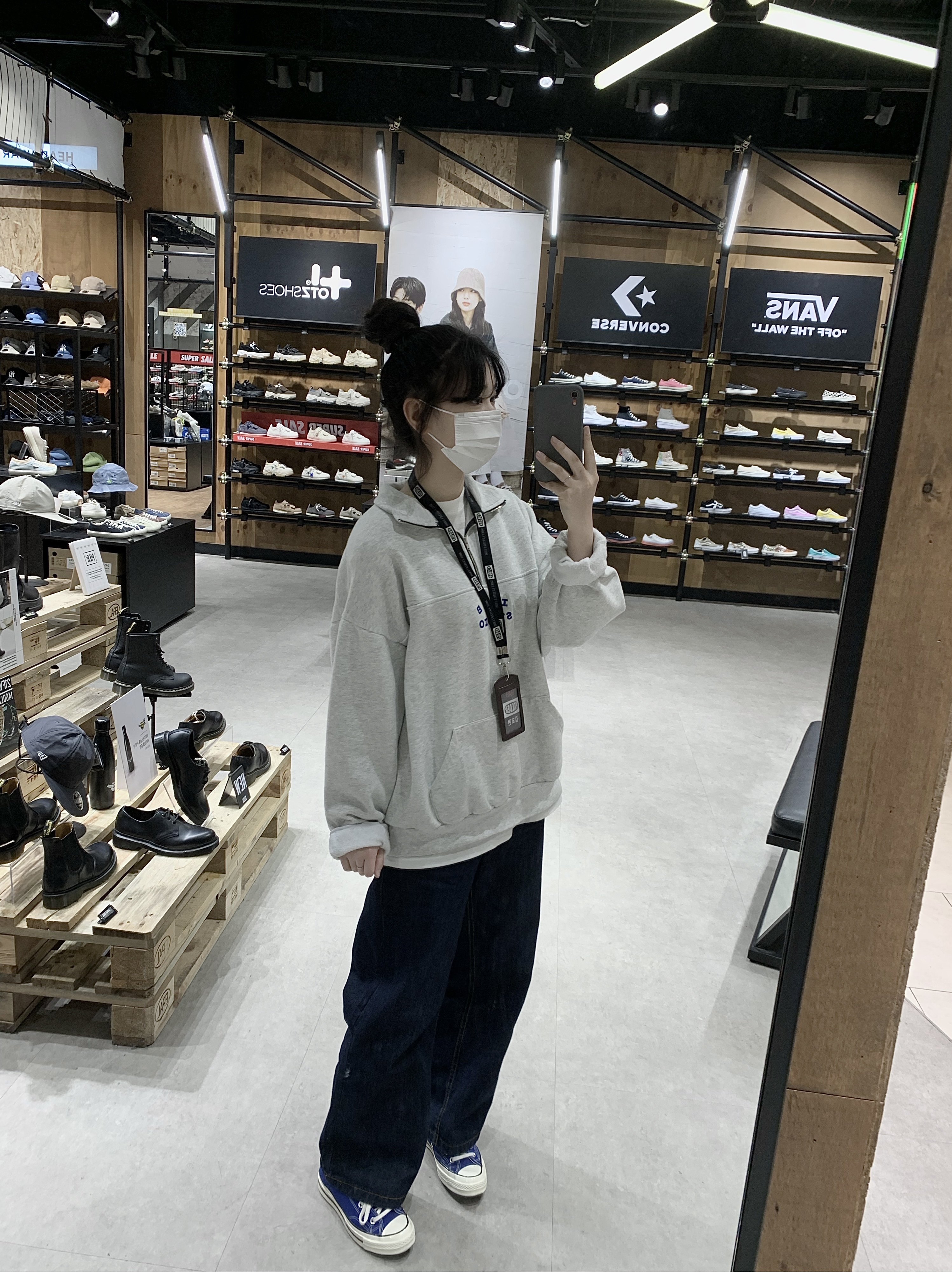 IAB Studio Half Zip Pullover Light Gray, Converse Chuck 70 Ox Vintage Canvas Rush Blue 착용 스타일 - 1