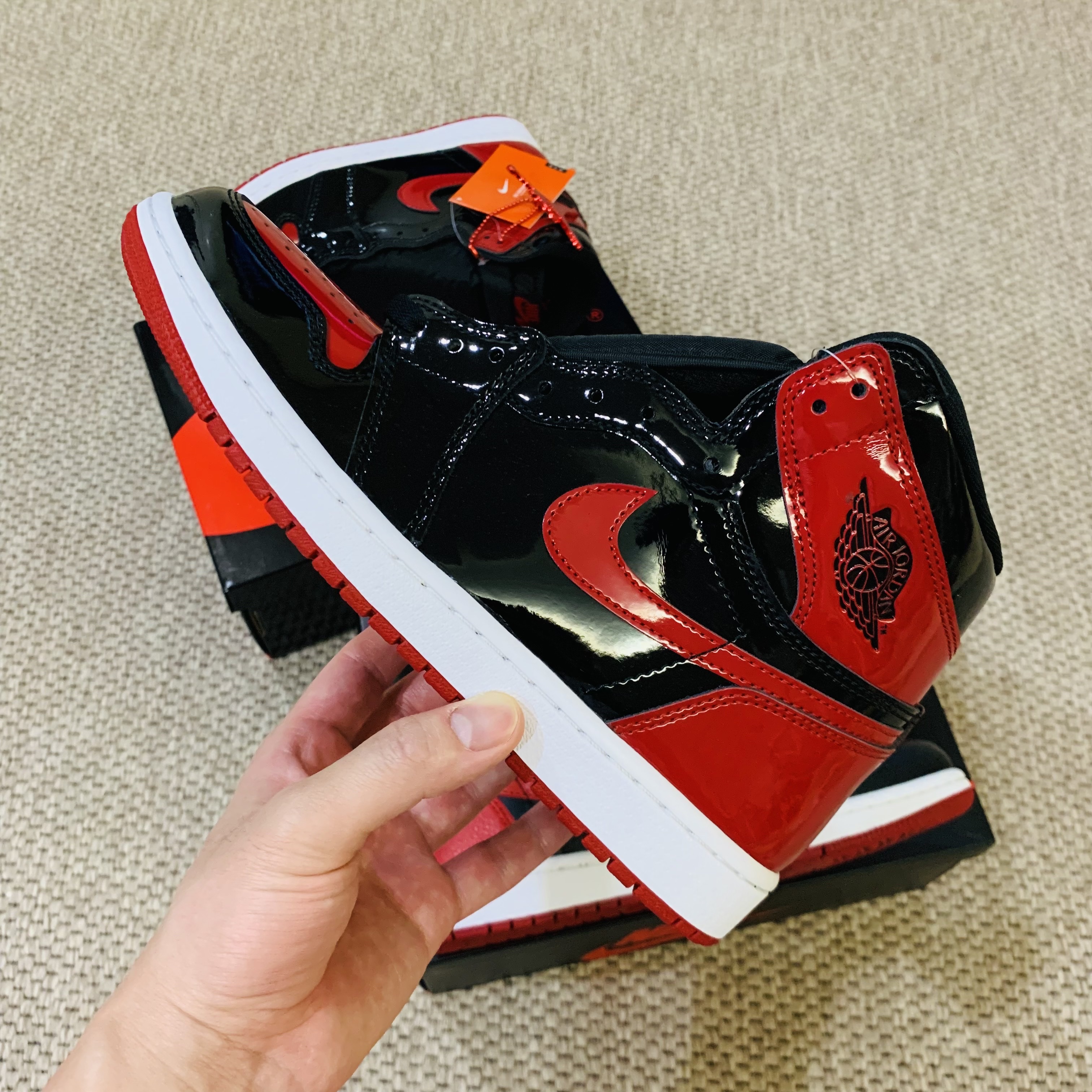Jordan 1 Retro High OG Patent Bred, Jordan 1 Retro High OG Bred Banned 2016 착용 스타일 - 3