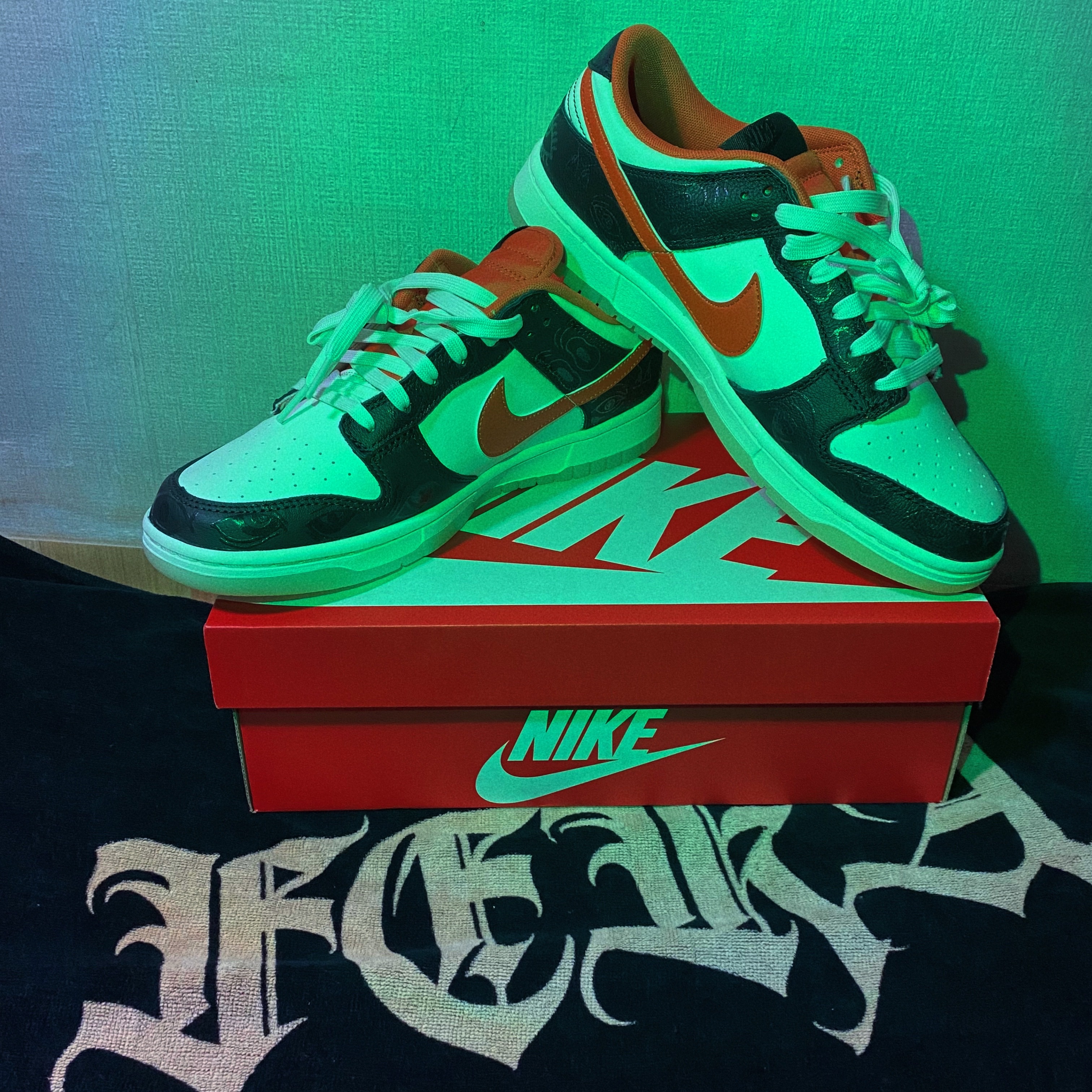 Nike Dunk Low Retro PRM Halloween 착용 스타일