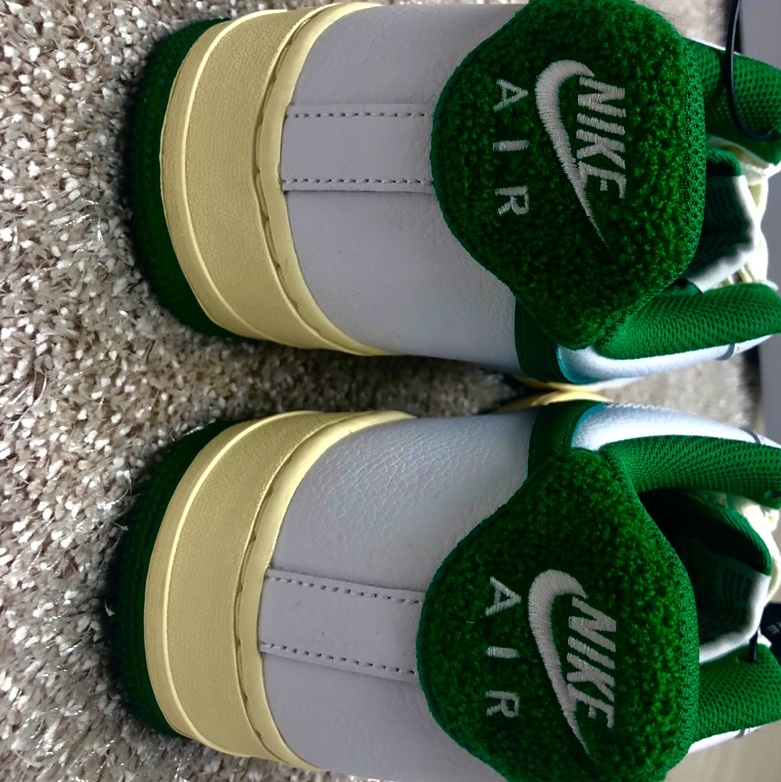 Nike Air Force 1 '07 LV8 Varsity White Pine Green, Nike x Peaceminusone Air Force 1 Low Para-Noise 2.0 착용 스타일 - 3