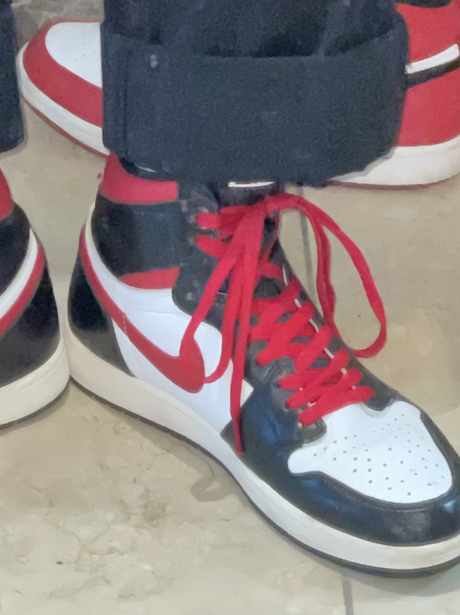 Jordan 1 Retro High OG Gym Red 착용 스타일 - 5