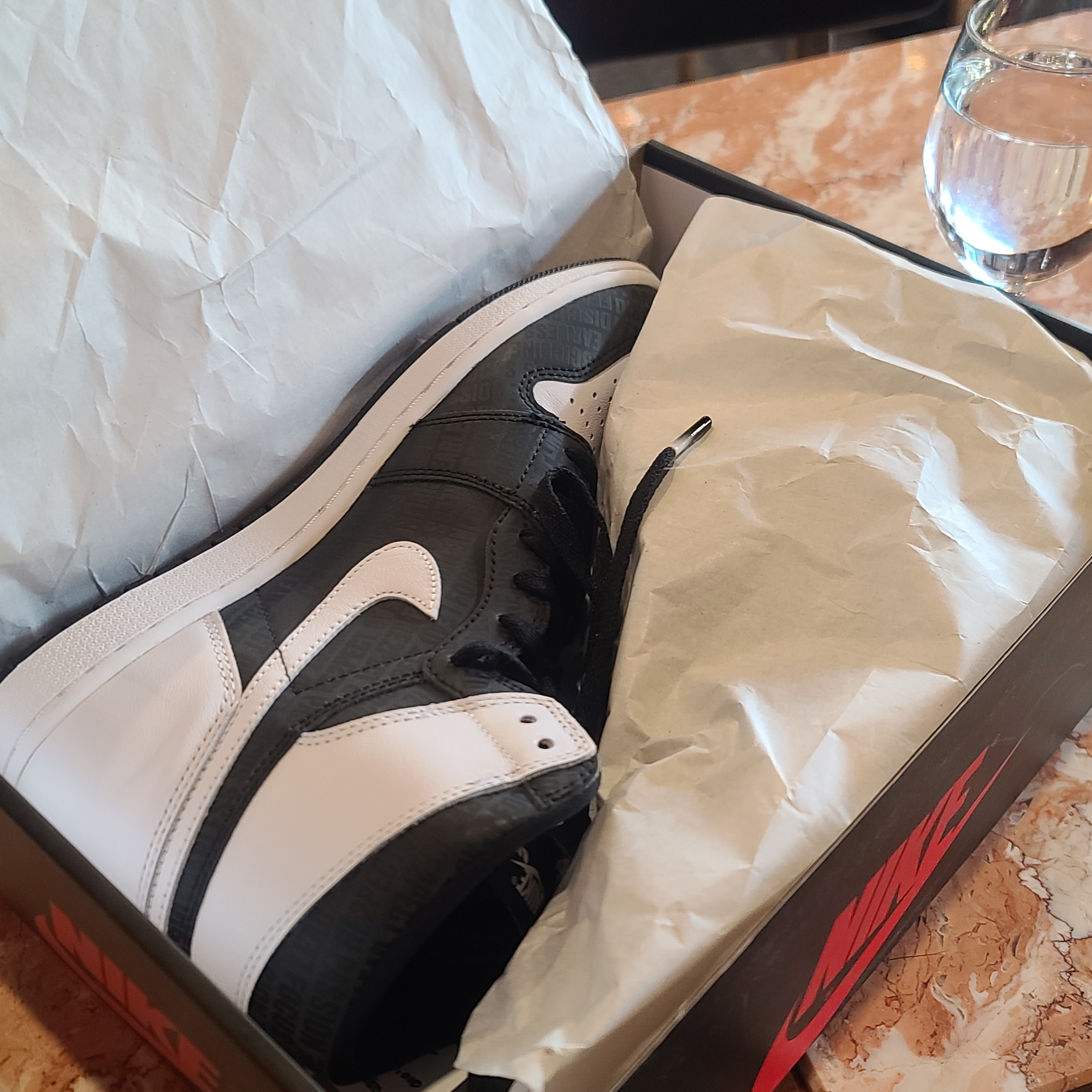 Jordan 1 Retro High RE2PECT (Derek Jeter) 착용 스타일 - 1
