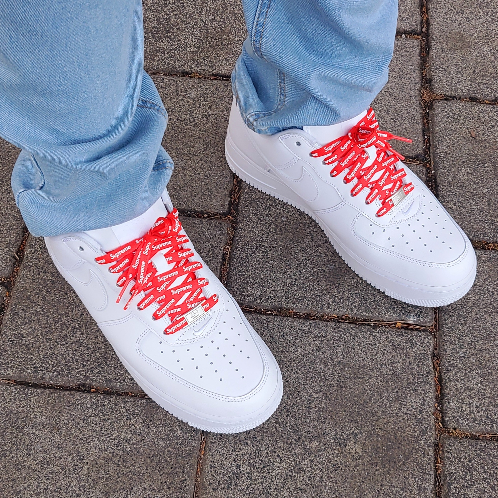 Nike x Supreme Air Force 1 Low White 착용 스타일 - 4