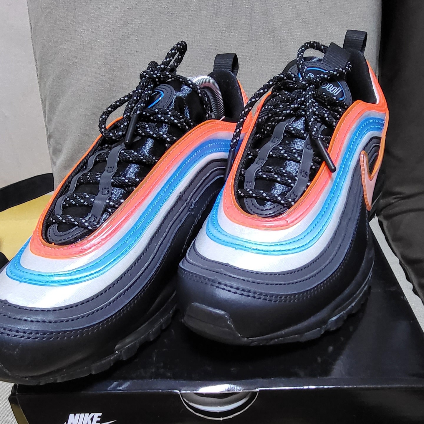 Nike Air Max 97 Neon Seoul 착용 스타일