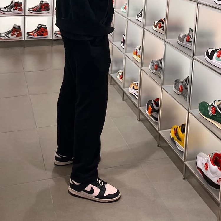 Nike Dunk Low Retro Black 착용 스타일