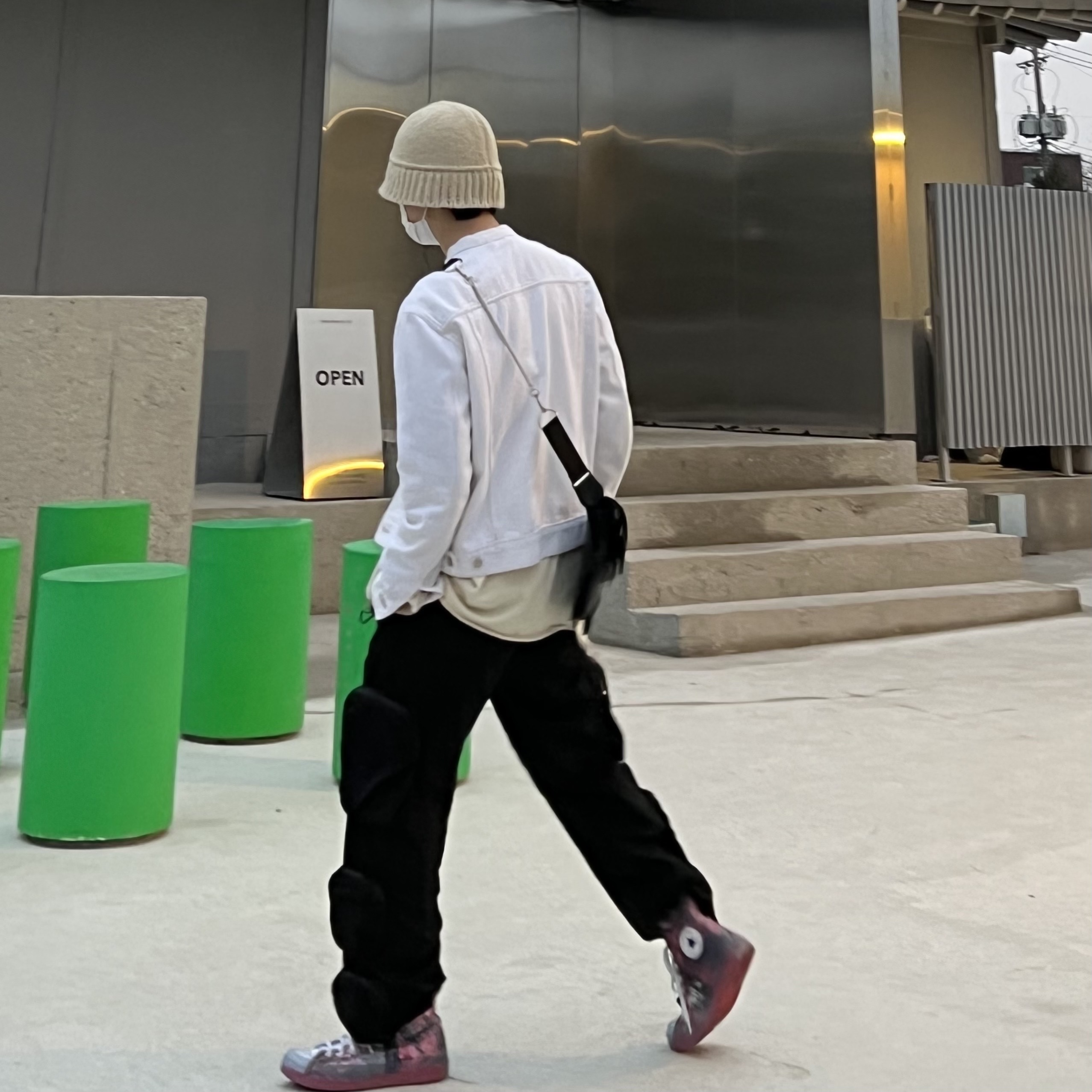 Converse x Shaniqwa Jarvis Chuck Taylor All Star CX 착용 스타일