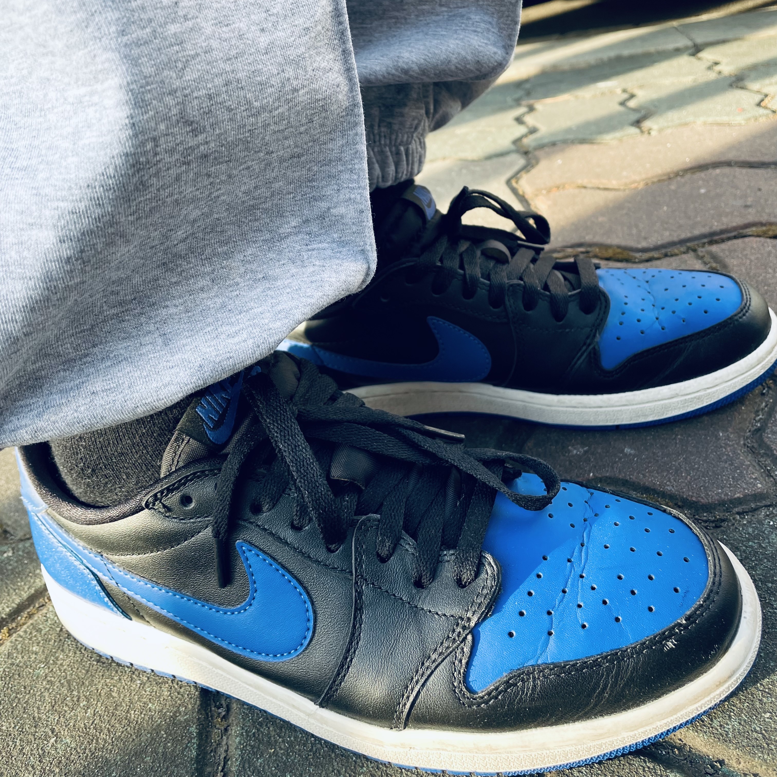 Jordan 1 Retro Low OG Royal 2015 착용 스타일 - 3