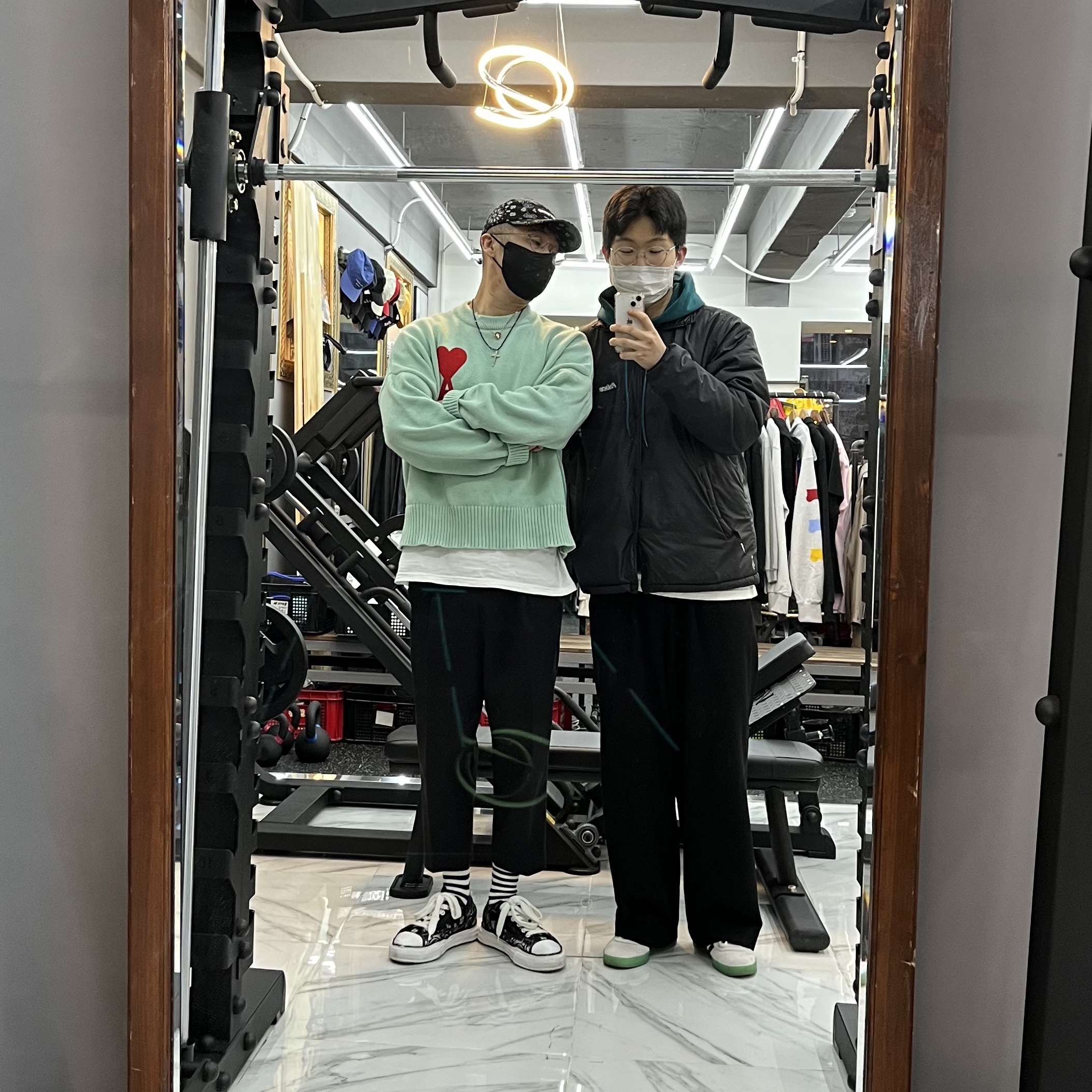 Maison Mihara Yasuhiro Peterson OG Sole Canvas Bandana Low-top Sneakers Black, AMI de Coeur Oversize Sweater Green Aqua 착용 스타일
